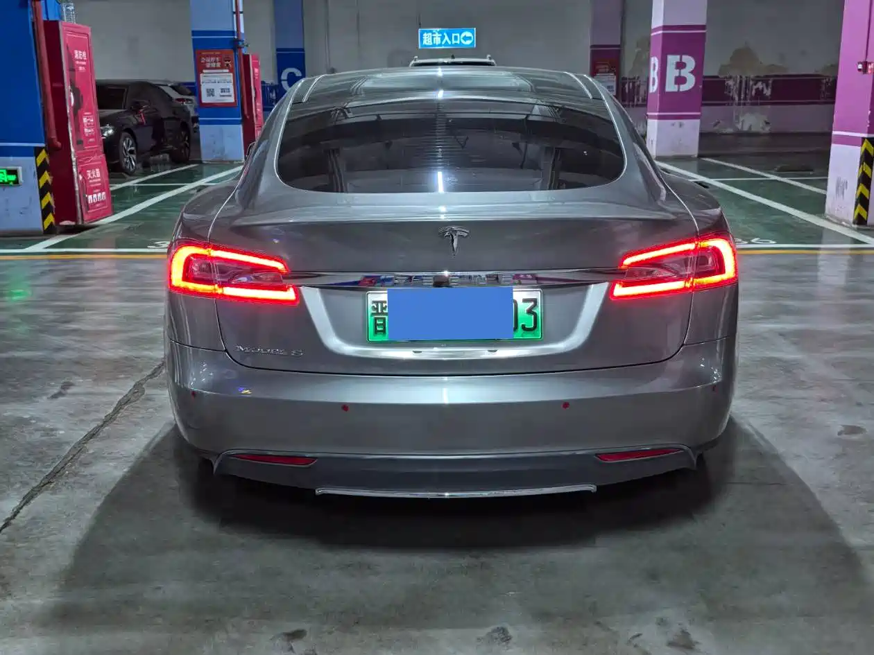 TESLA MODEL S