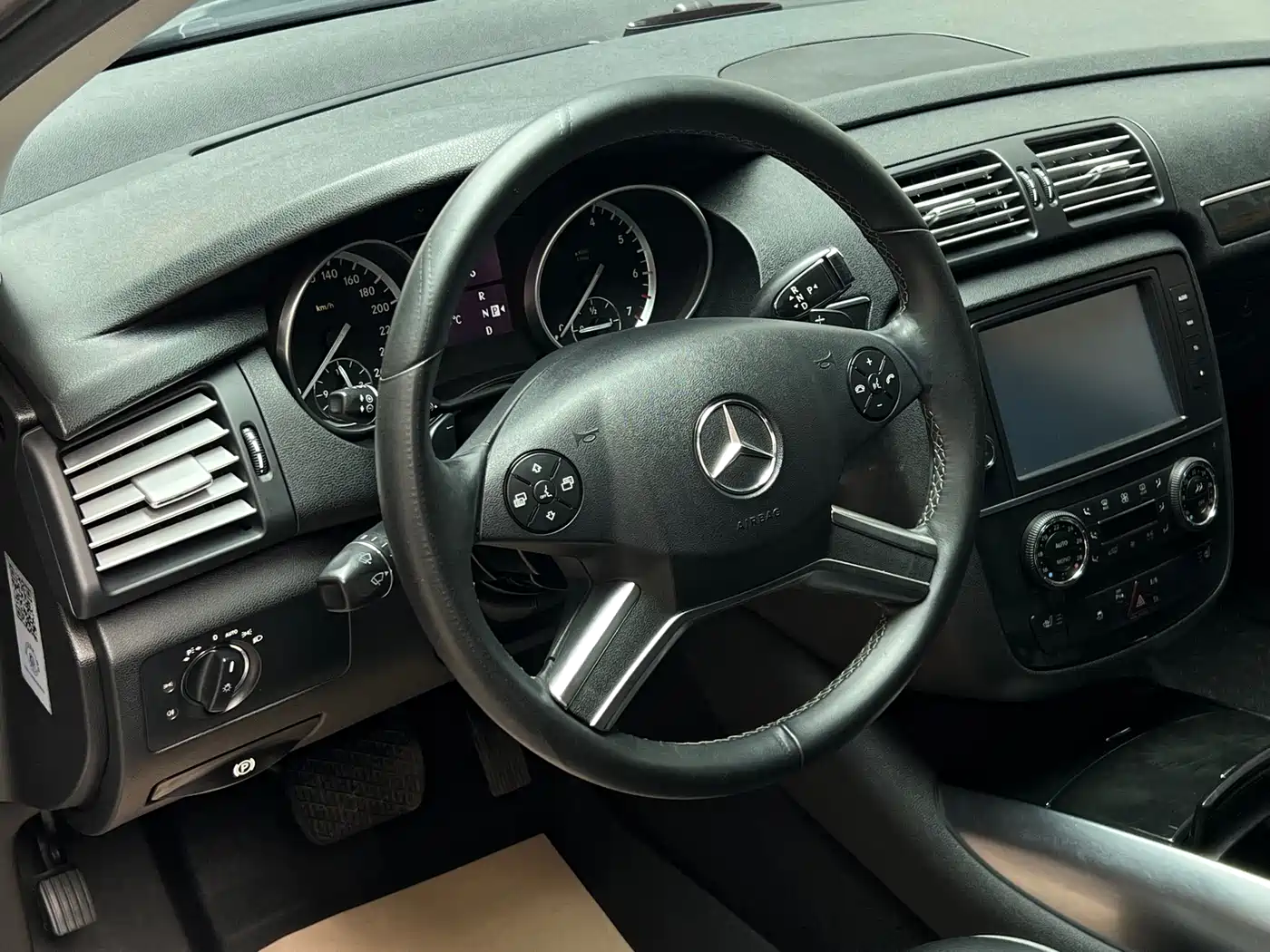 Mercedes-Benz R-Class 2017 R 320 4MATIC Business Collector's Edition фото 10