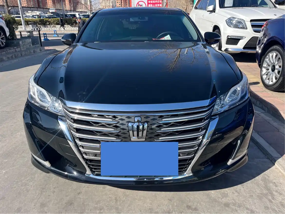 Toyota Crown 2015 2.0T Fashion фото 2