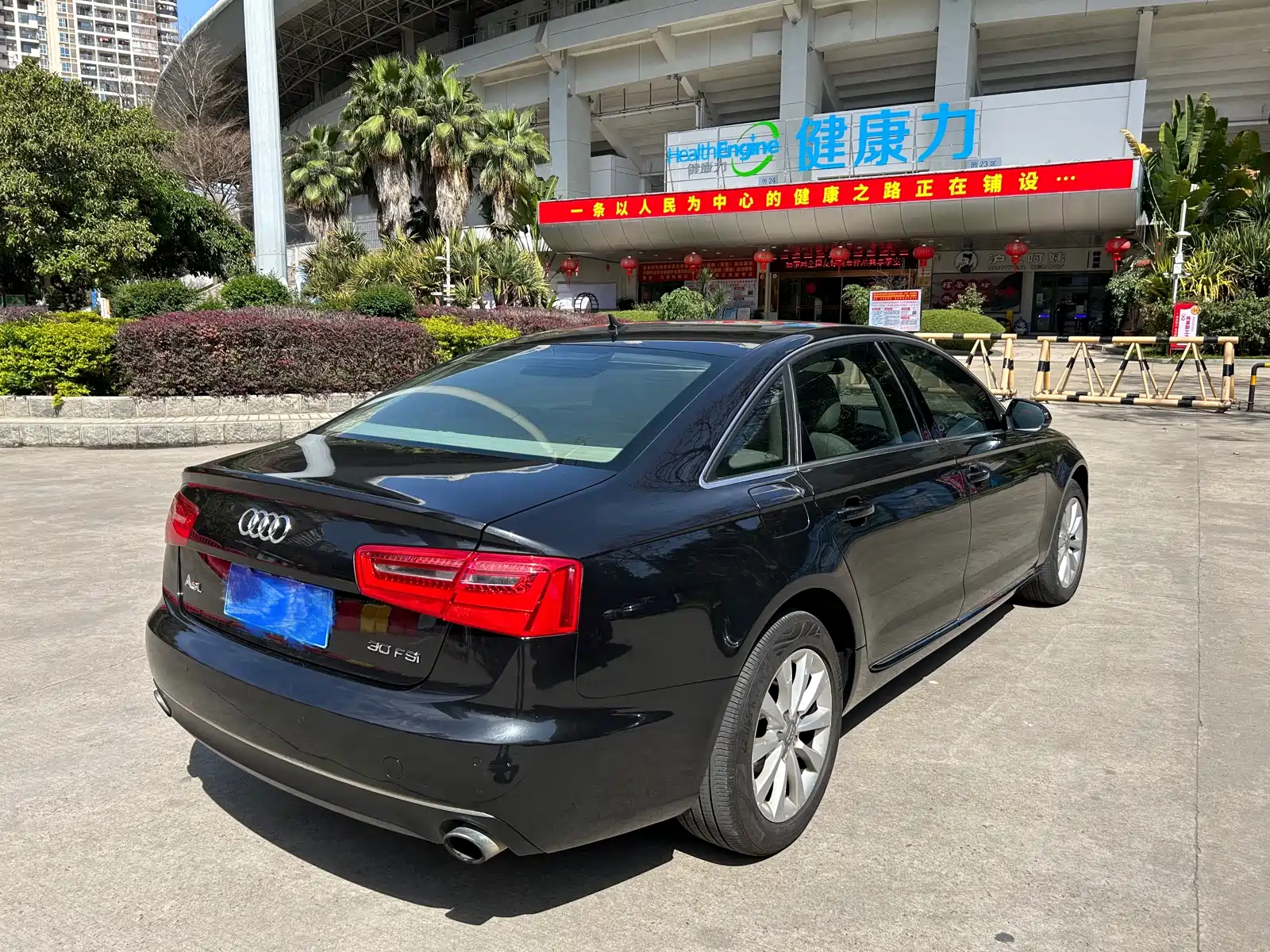 Фото 4 - Audi A6L