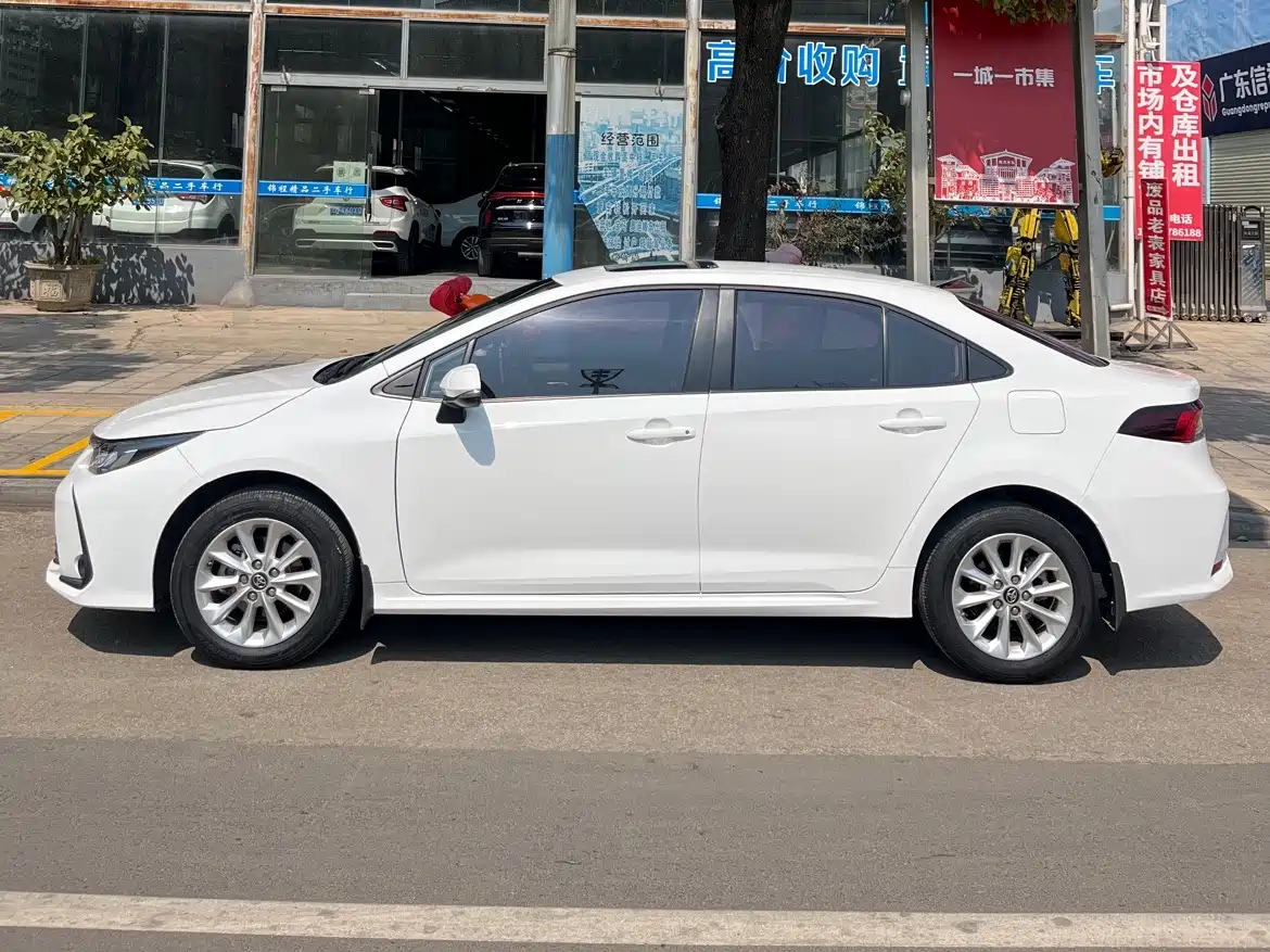 Toyota Corolla 2022 1.2T S-CVT Pioneer PLUS Edition фото 3