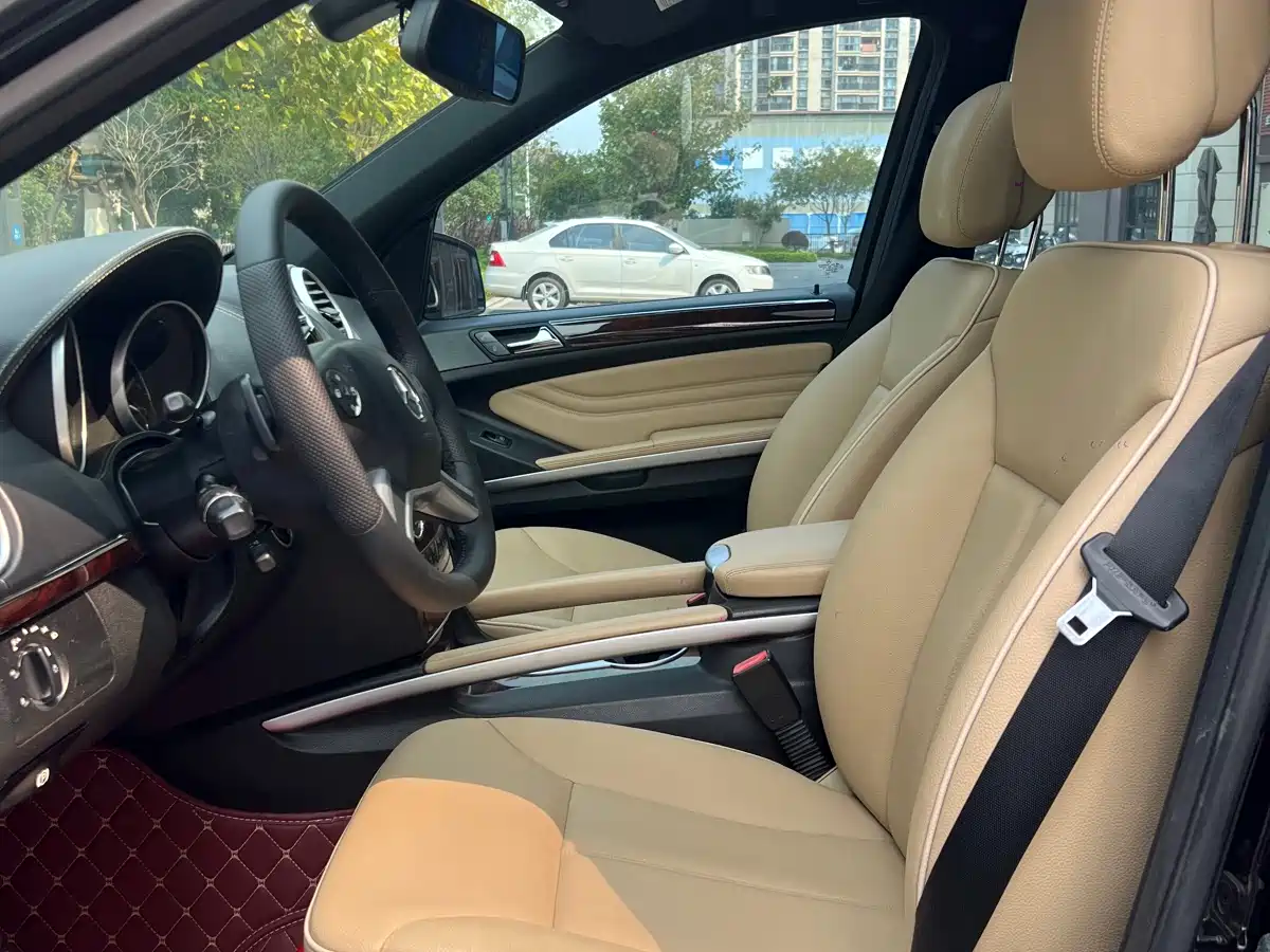 Mercedes-Benz M-Class 2010 ML 350 4MATIC Luxury фото 7
