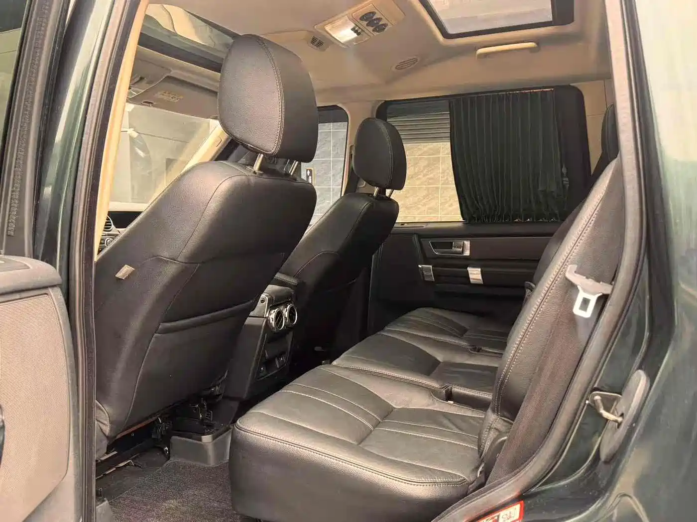 Land Rover Discovery 2011 3.0 SDV6 HSE Diesel фото 7