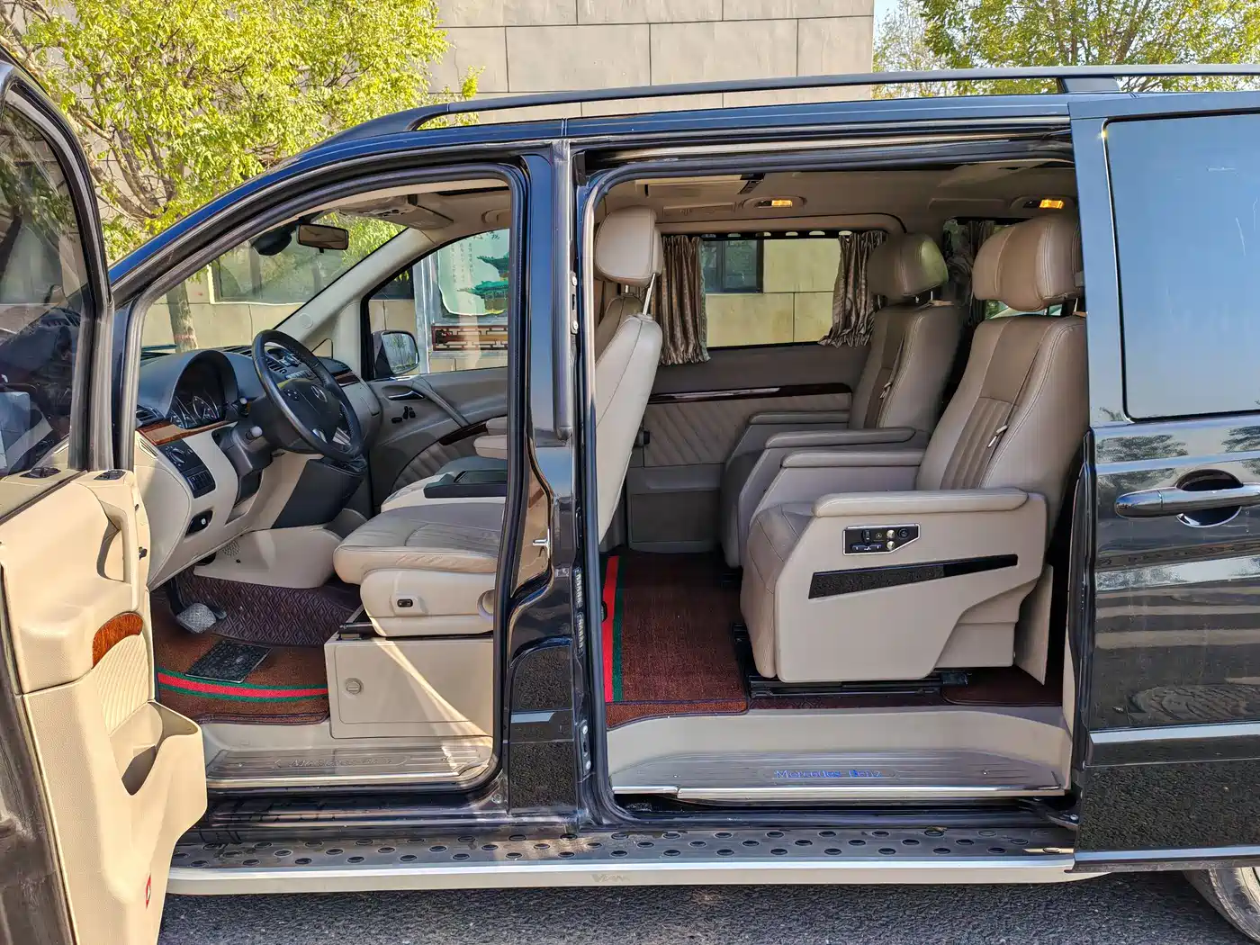 Mercedes-Benz Viano 2013 Model 3.0L Navigation Edition фото 13