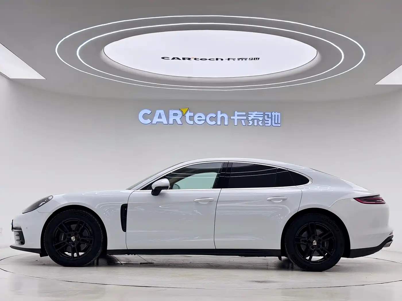 Porsche Panamera 2017 Panamera 3.0T фото 5