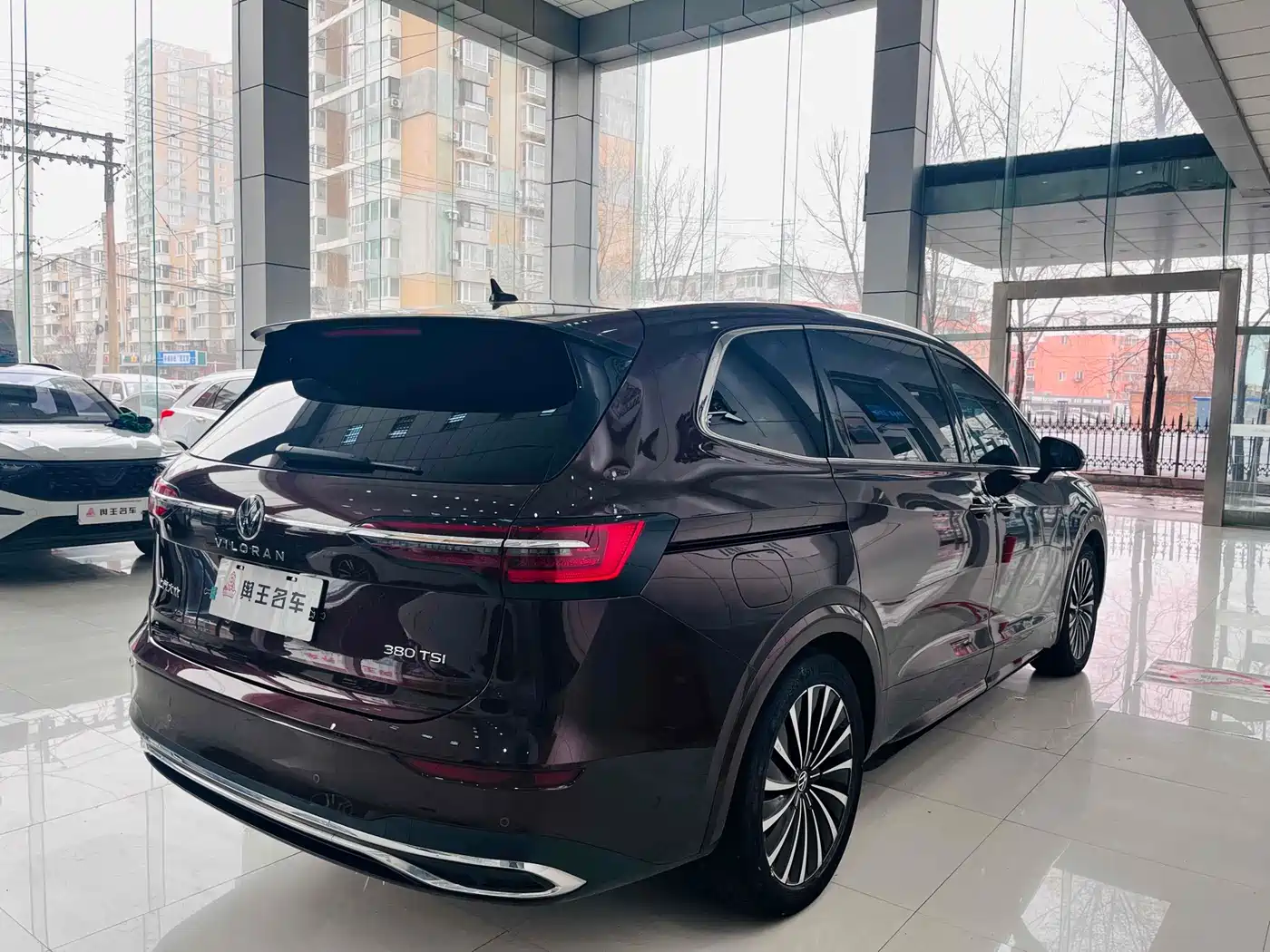 Volkswagen Viloran 2020 380TSI Premium фото 7