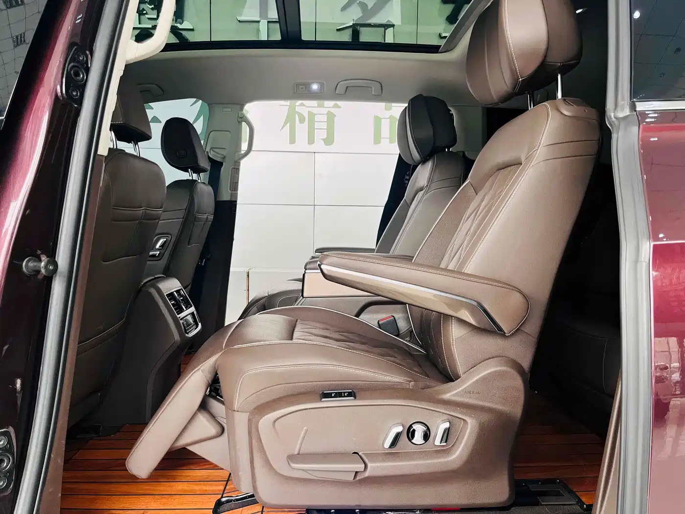 Volkswagen Viloran 2020 380TSI Premium фото 26