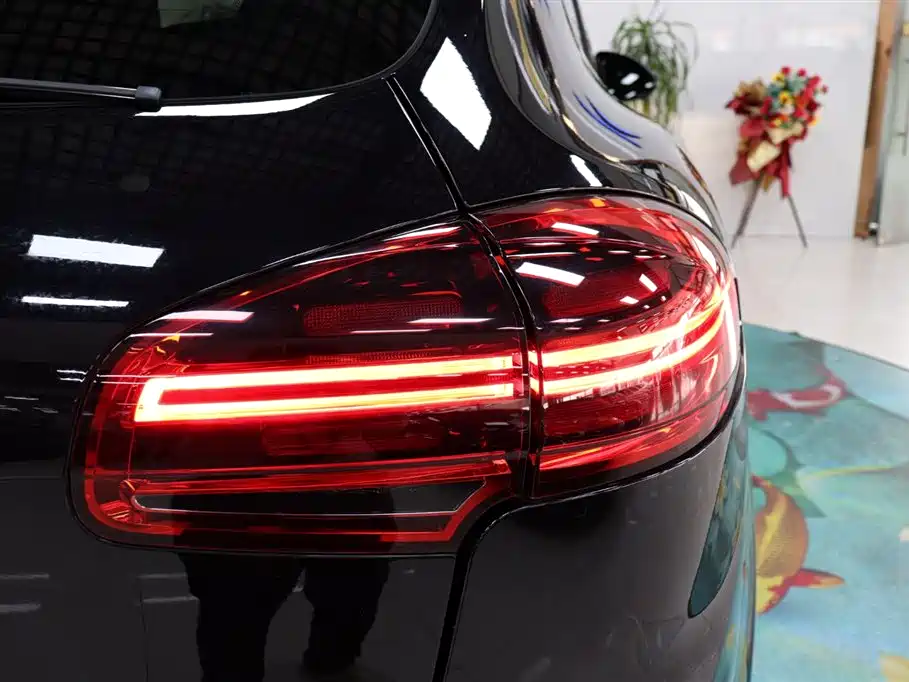 Porsche Cayenne 2016 Cayenne Platinum Edition 3.0T фото 26