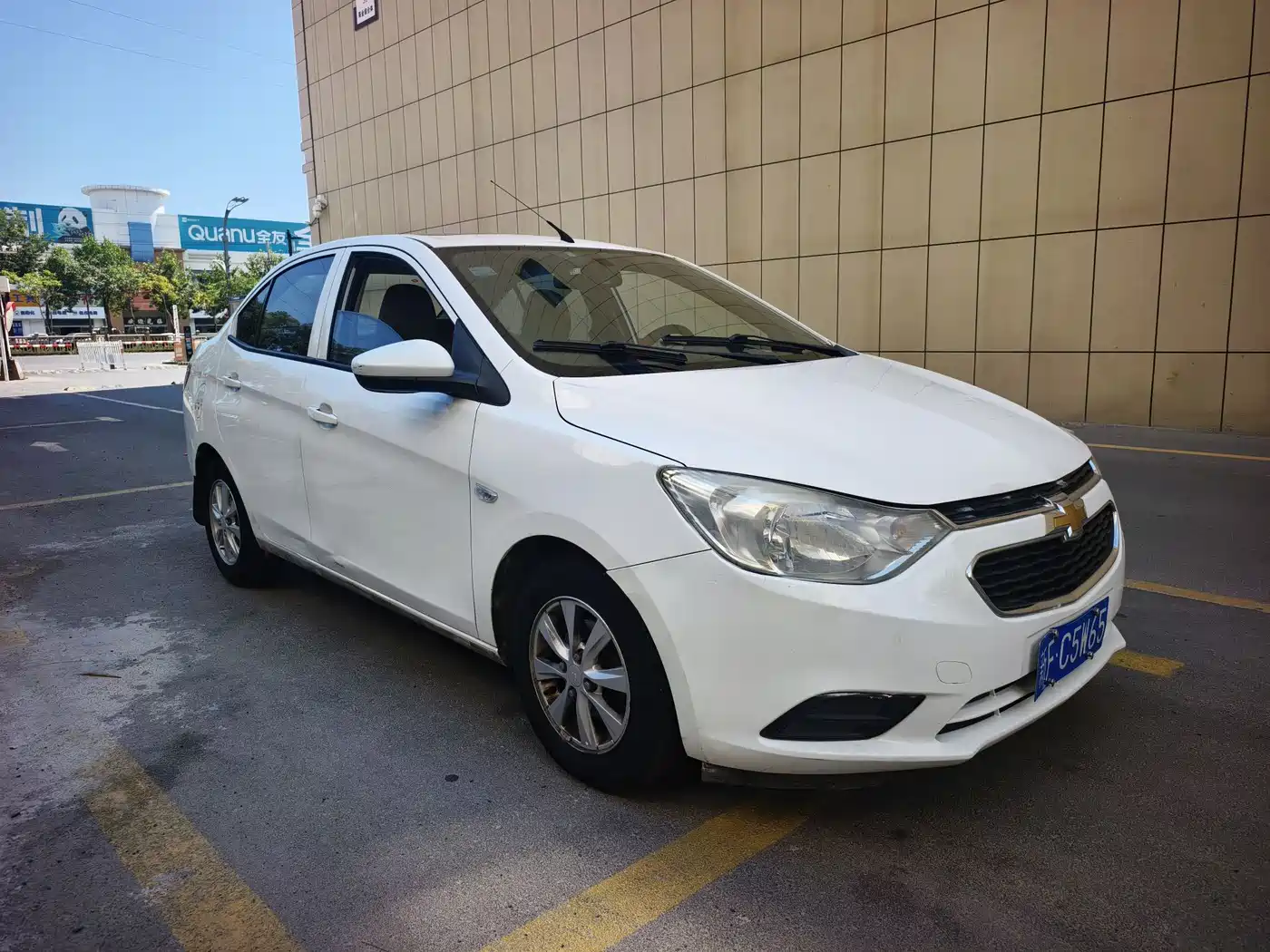 Chevrolet Sail 2015 Sail 3 1.5L Manual Happiness Edition фото 3