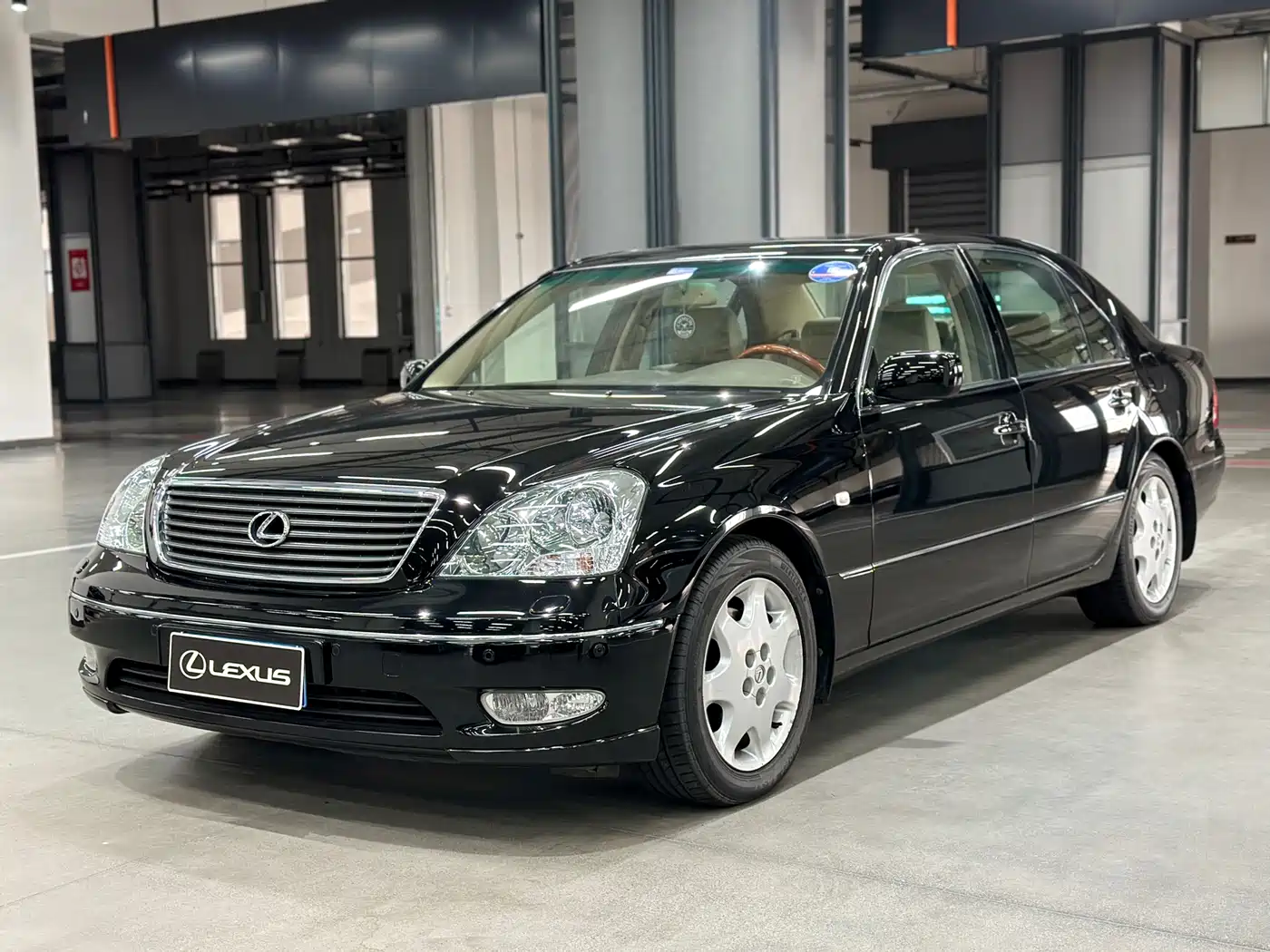 Lexus LS