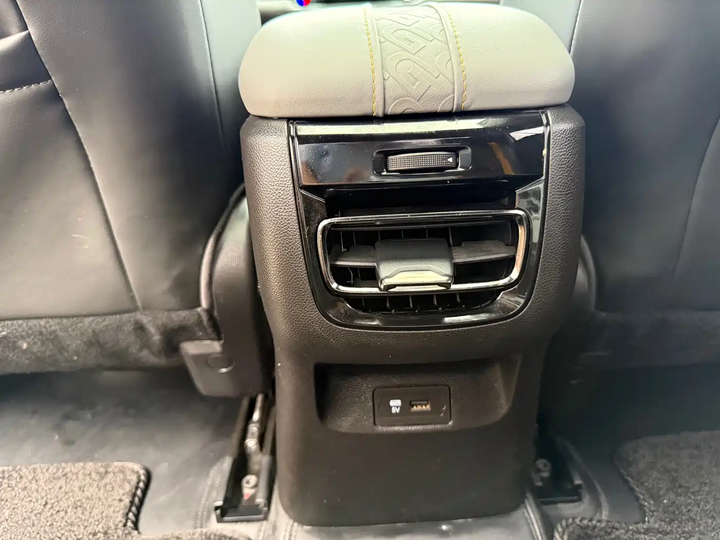 GAC Trumpchi Trumpchi Emkoo 2023 270T DCT J16 Edition фото 19