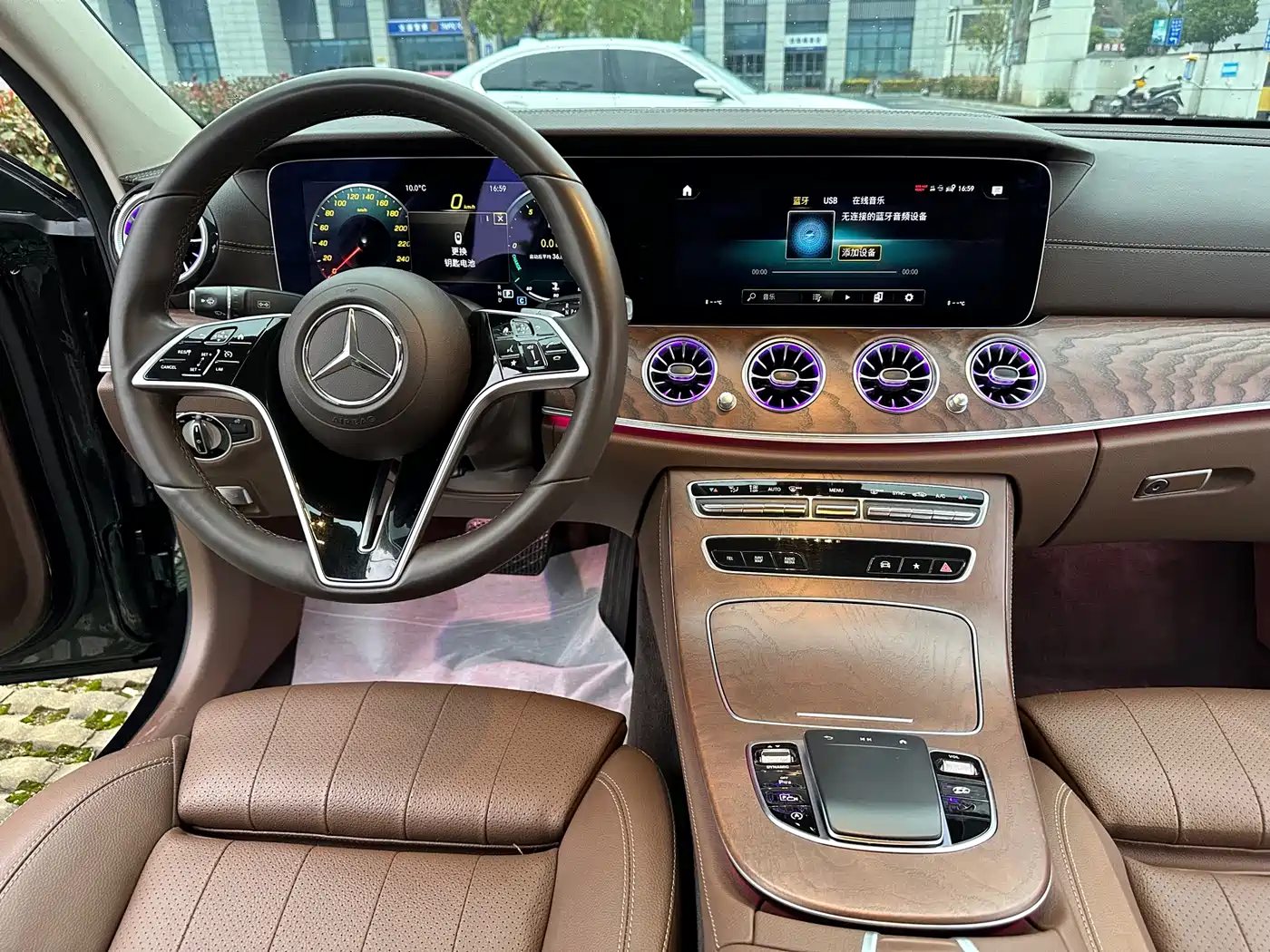 Mercedes-Benz E-Class 2023 E 260 L фото 13