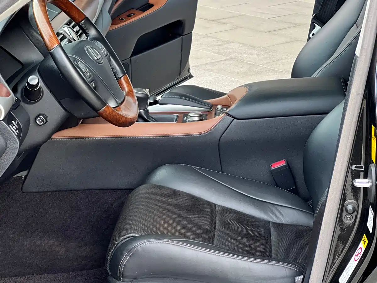 Lexus LS 2013 460L Luxury Edition фото 17