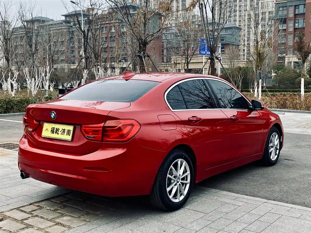 BMW 1 Series 2018 118i Fashion Edition фото 6