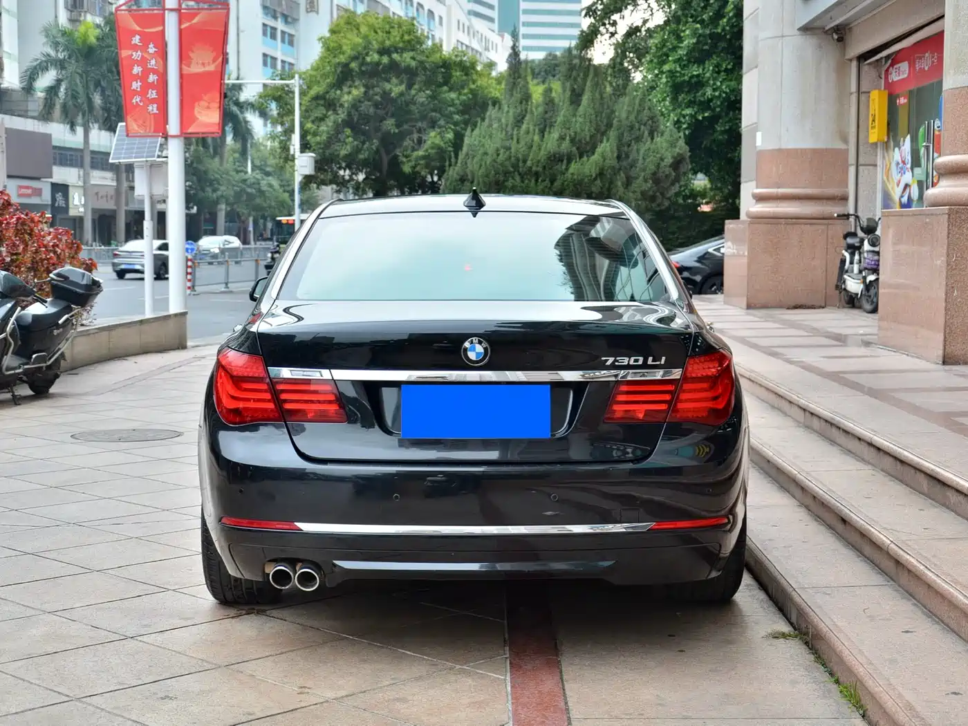 BMW 7 Series 2013 Model 730Li Luxury фото 4