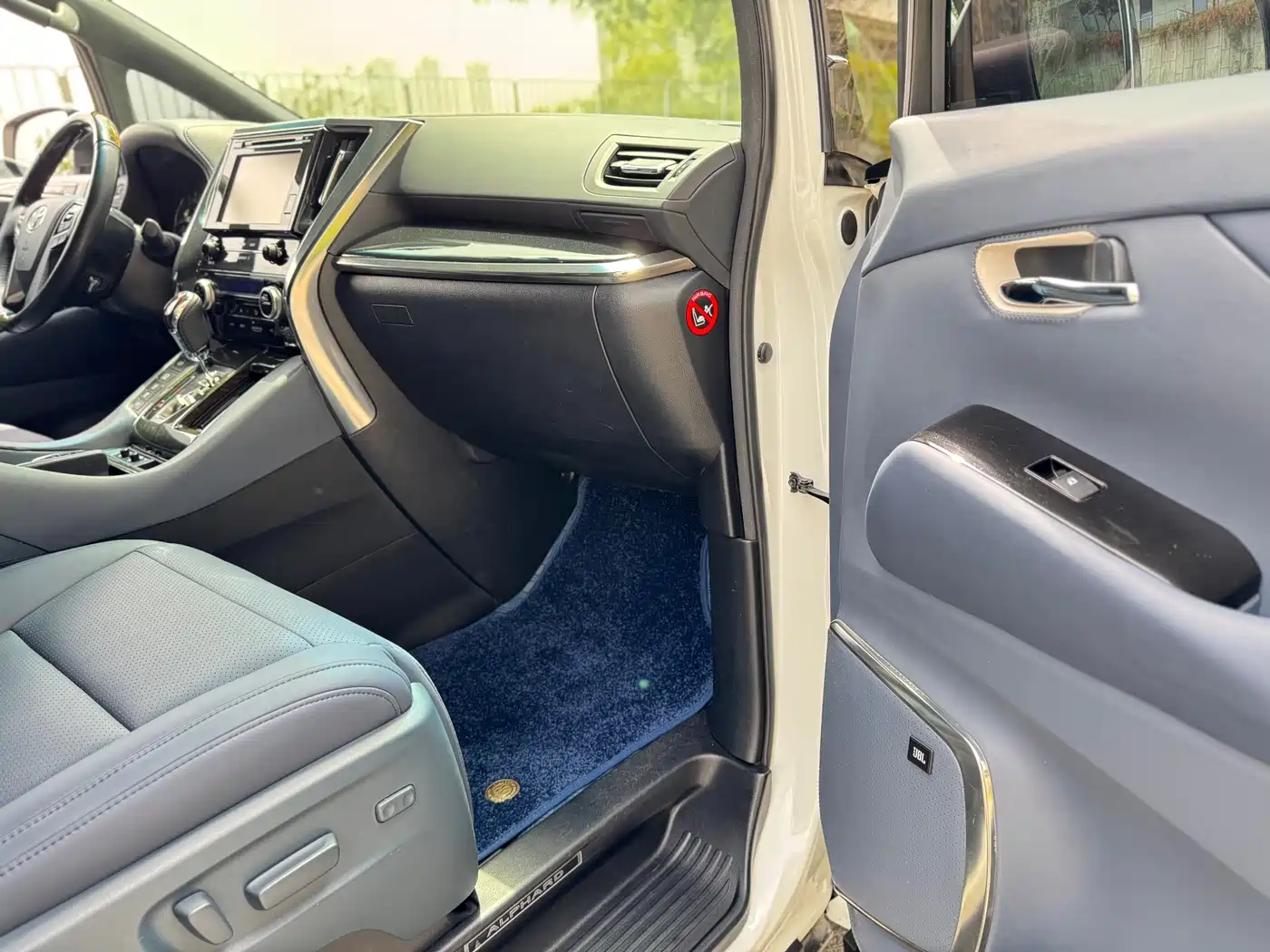 Toyota Alphard 2018 Facelift 3.5L Premium Edition фото 22