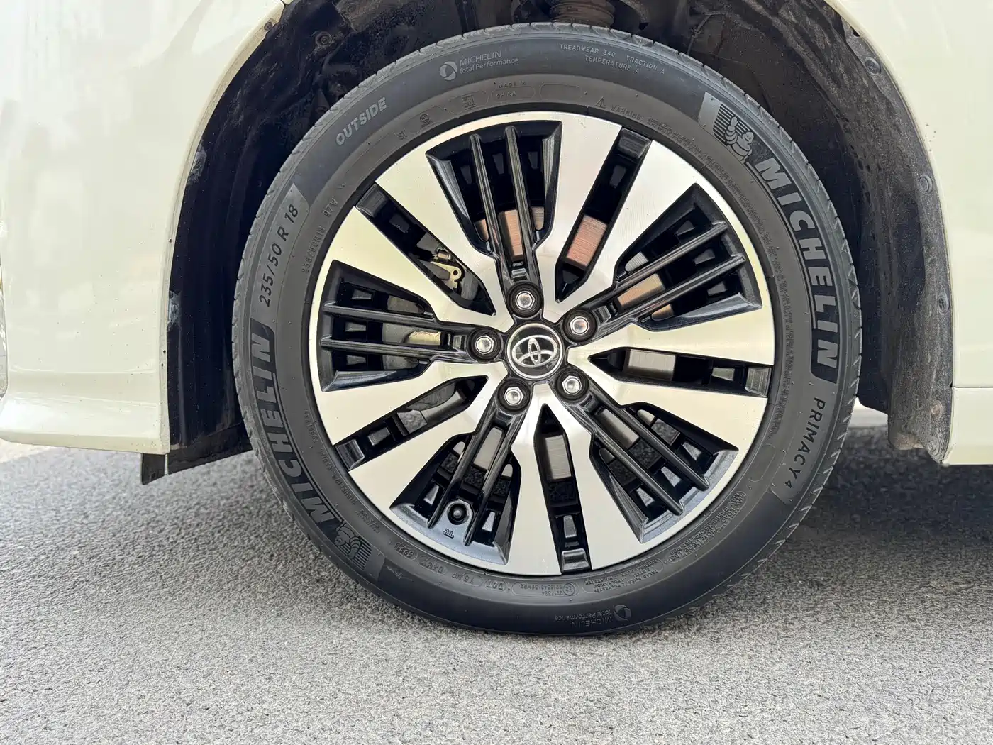 Toyota Alphard 2018 Facelift 3.5L Premium Edition фото 26