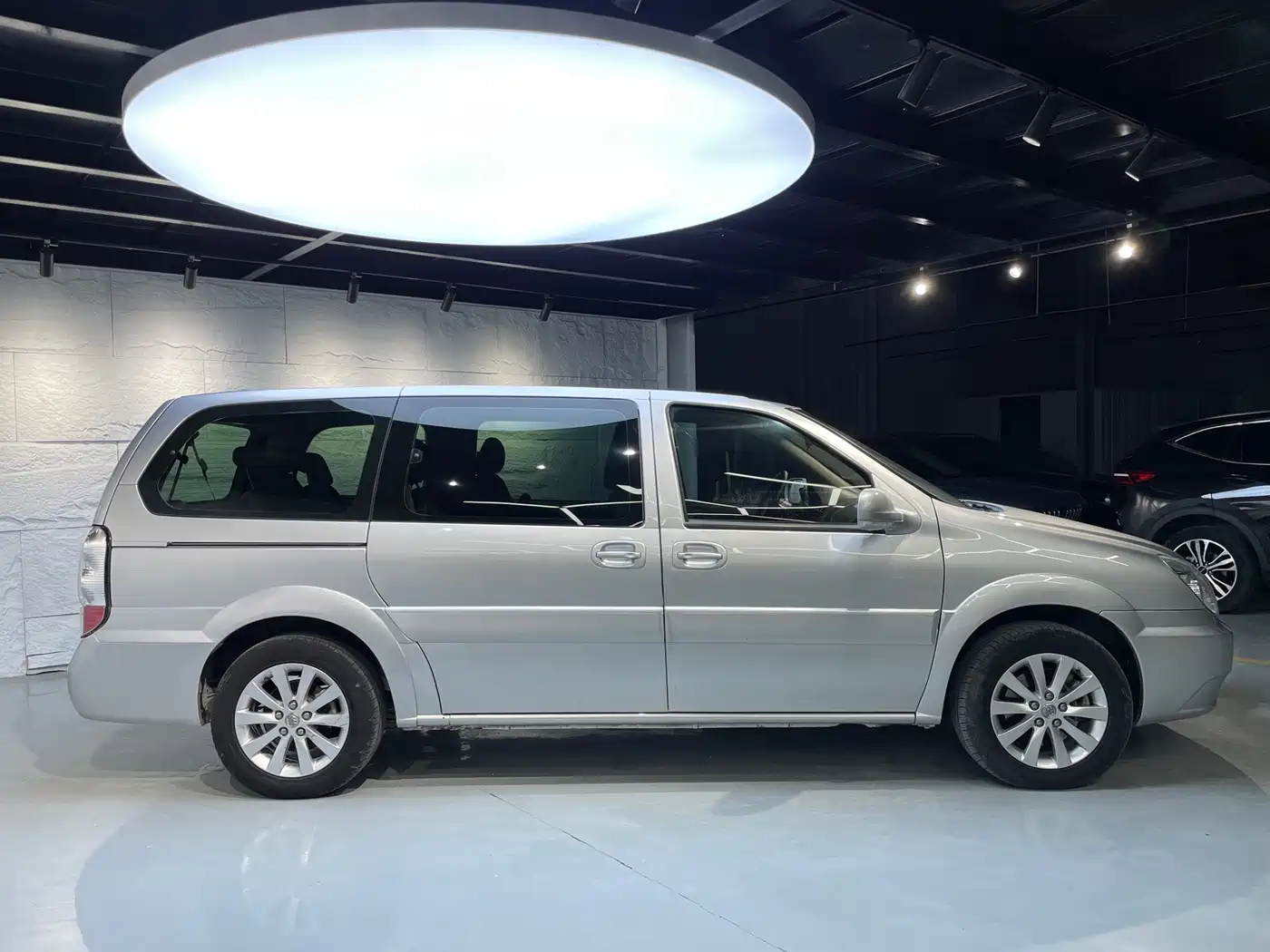 Buick GL8 2014 2.4L Classic Edition фото 4