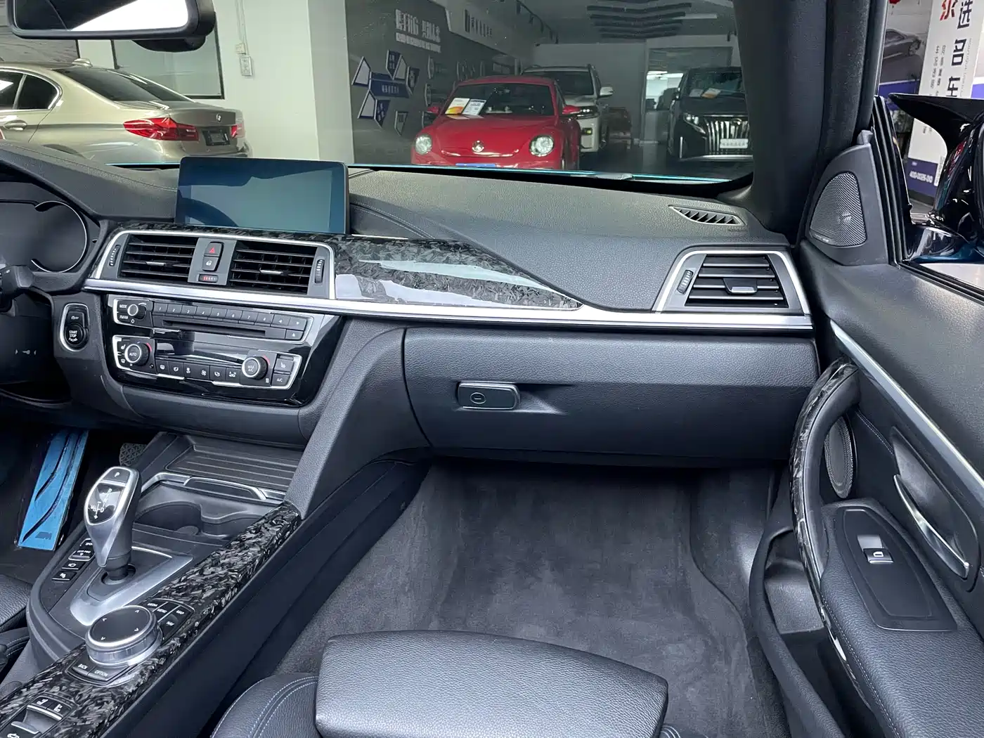 BMW 4 Series 2019 430i Convertible M Sport Shadow Edition фото 26