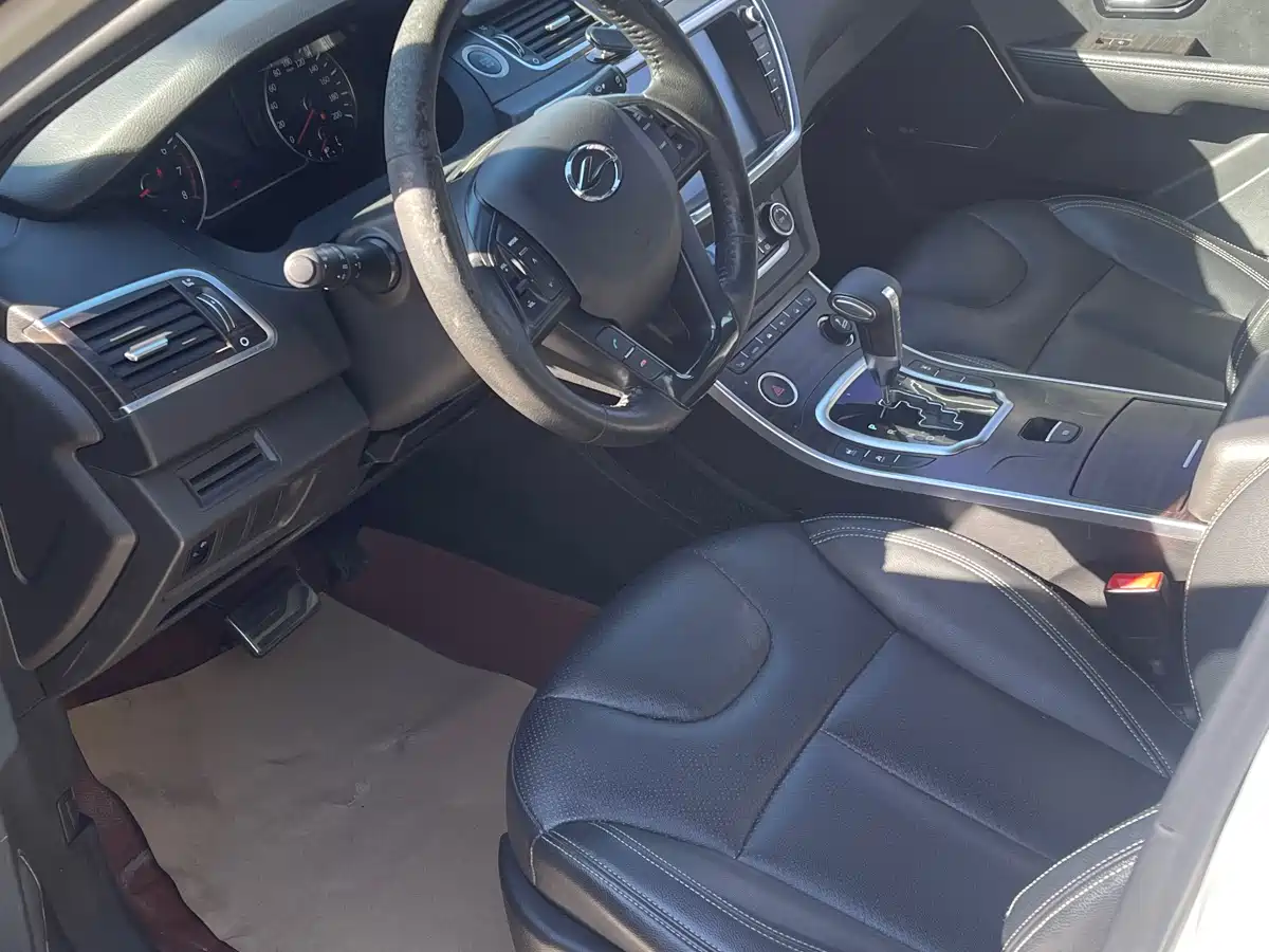 Landwind X7 2015 2015 2.0T Panorama Premium