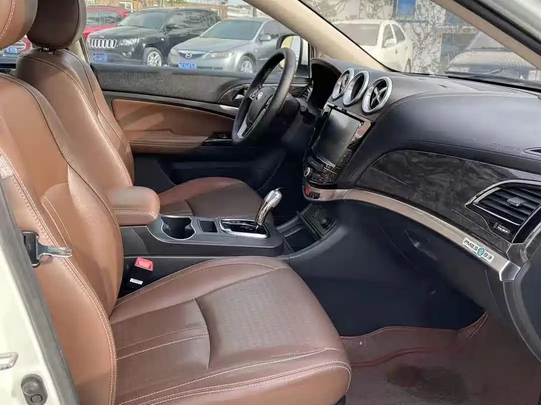 BYD S7 2016 2.0T Automatic Premium Model фото 8