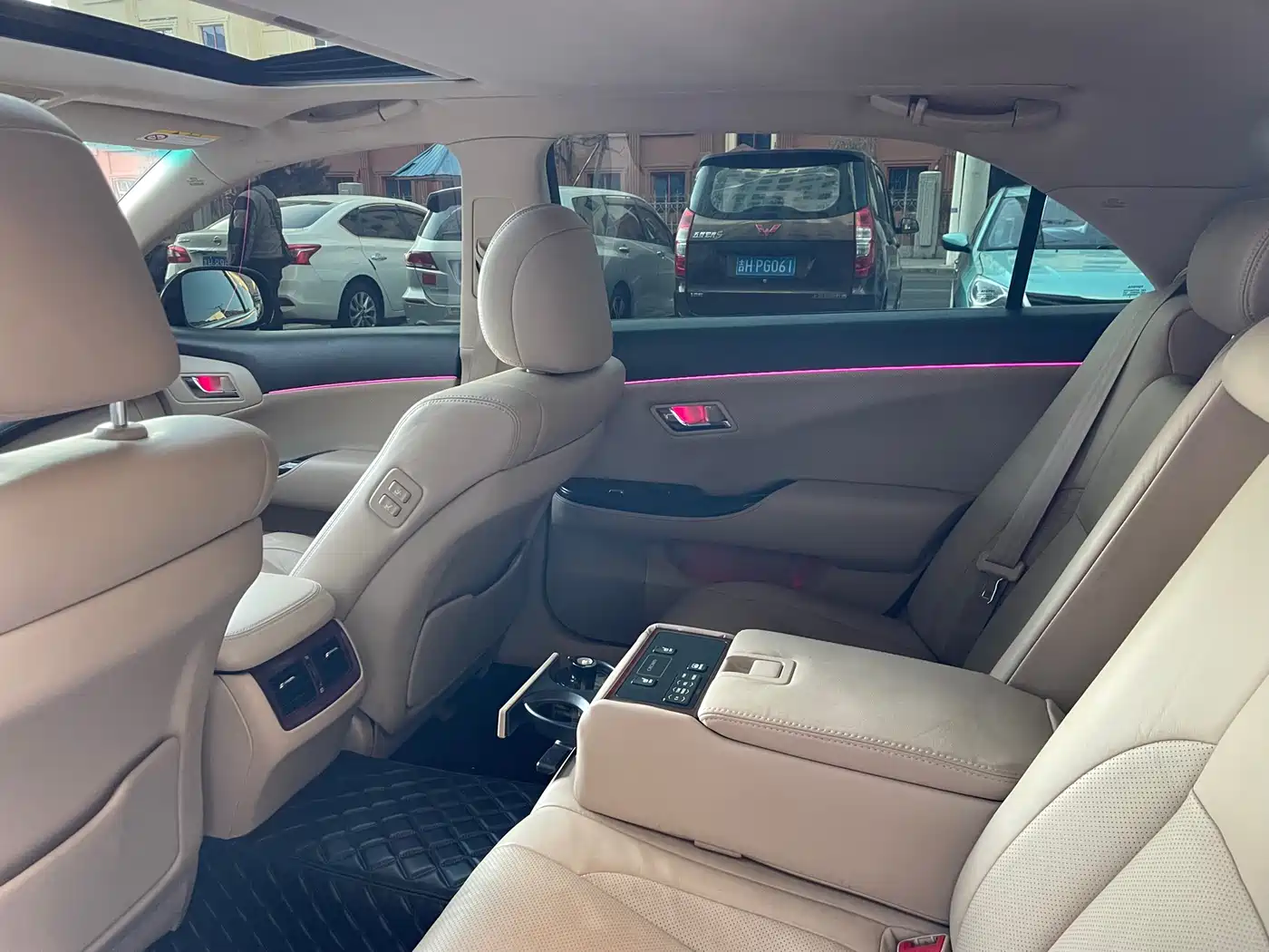 Toyota Crown 2010 2.5L Royal Leather Sunroof Navigation фото 6