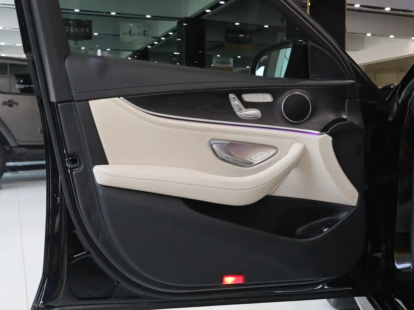 Mercedes-Benz E-Class 2018 Facelift E 200 L Sport фото 5