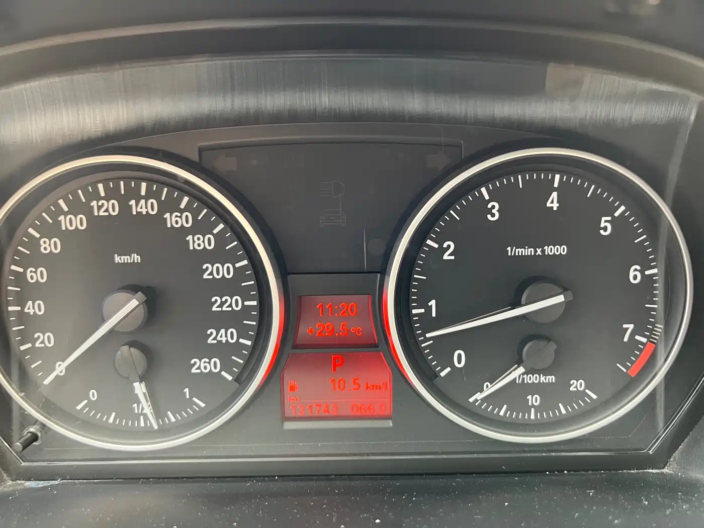 BMW X1 (Import) 2010 xDrive25i фото 17