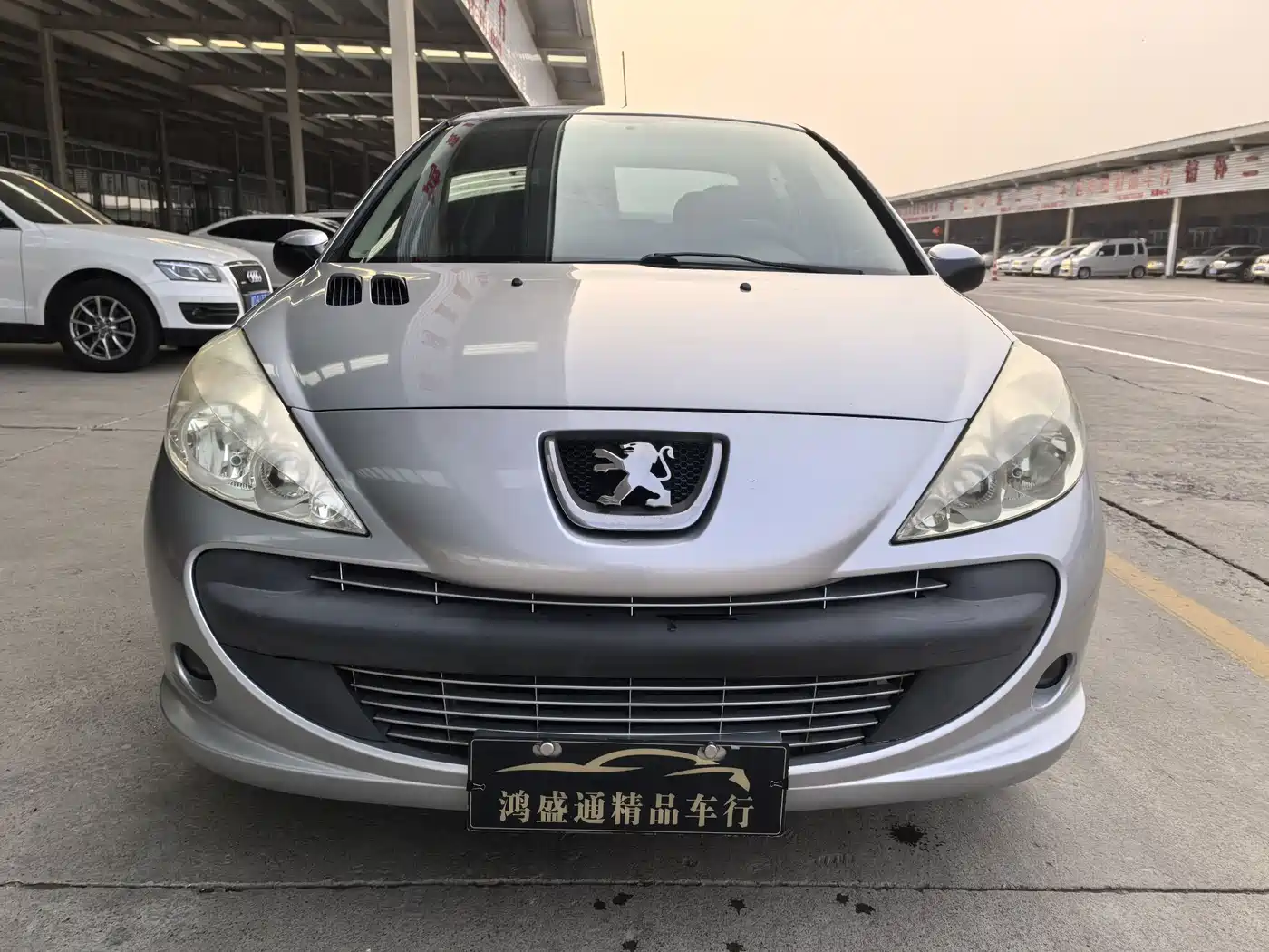 Peugeot 207 2009 Sedan 1.4L Manual Pinle Edition фото 2