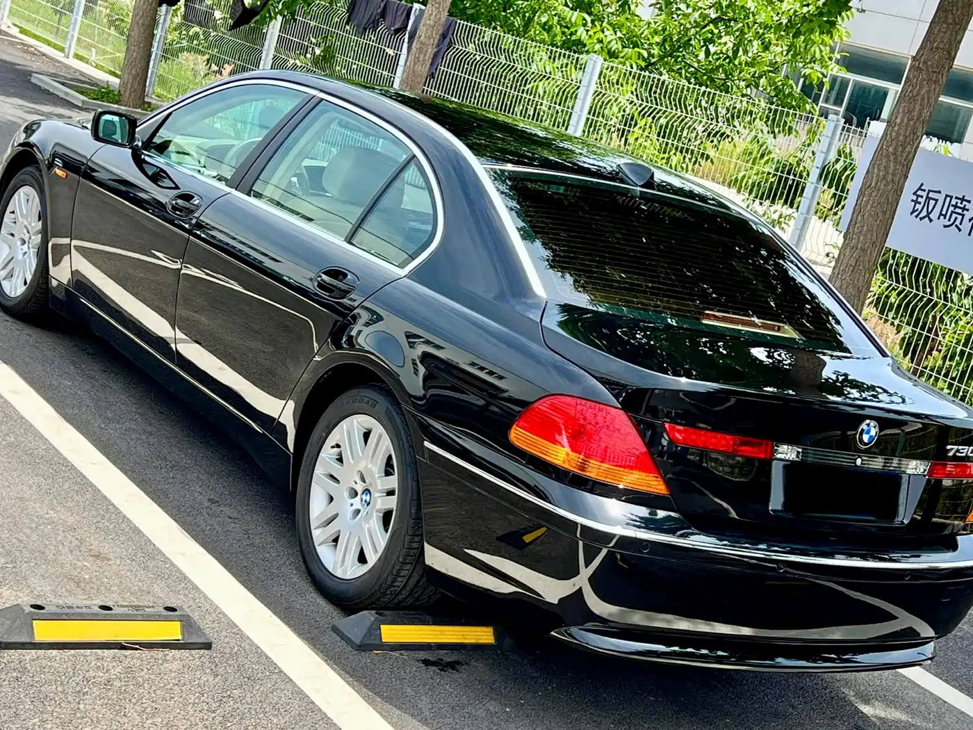 BMW 7 Series 2004 730Li фото 24
