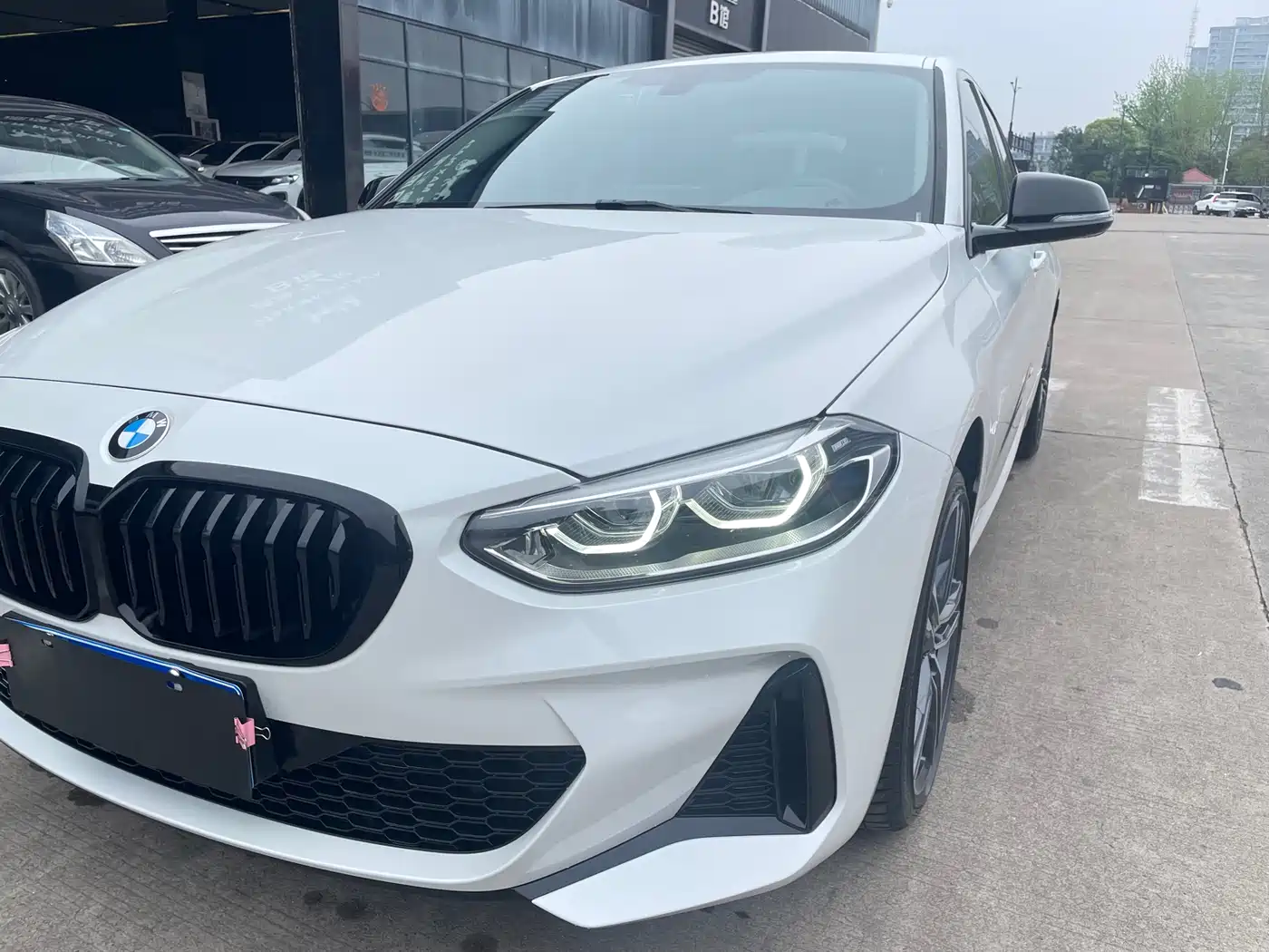BMW 1 Series 2022 125i M Sport Shadow Edition фото 12