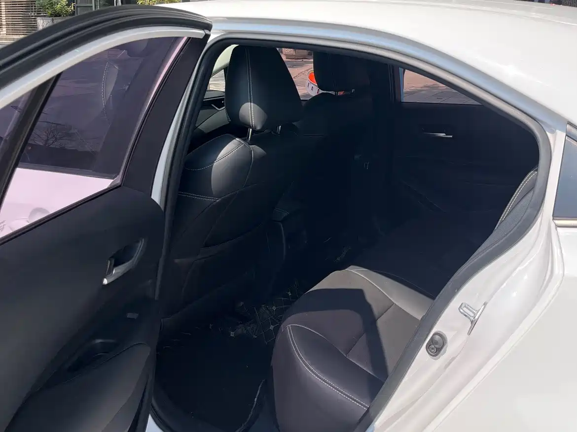 Toyota Corolla 2022 1.2T S-CVT Pioneer PLUS Edition фото 11