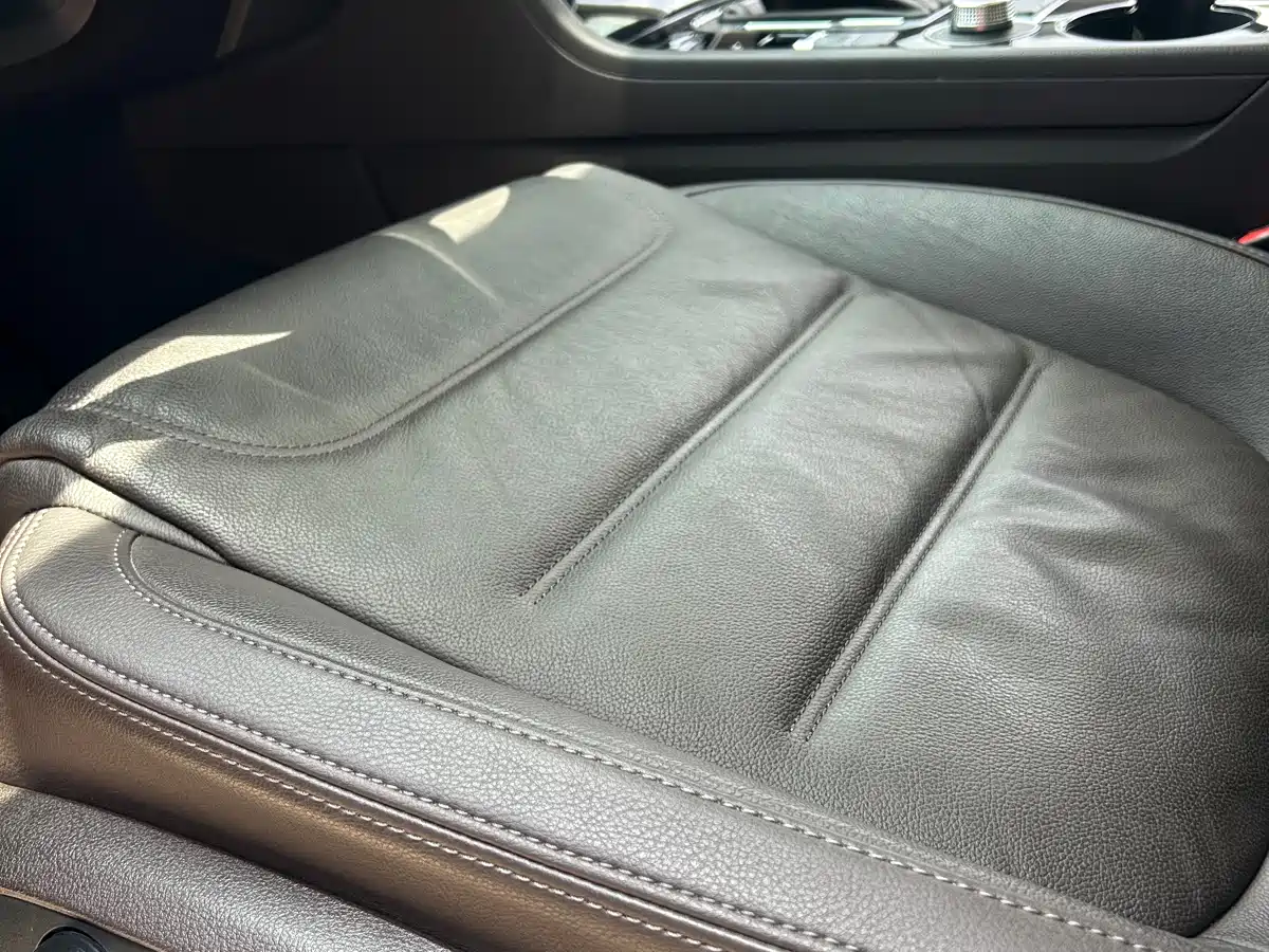 Фото 8 - Volkswagen Touareg