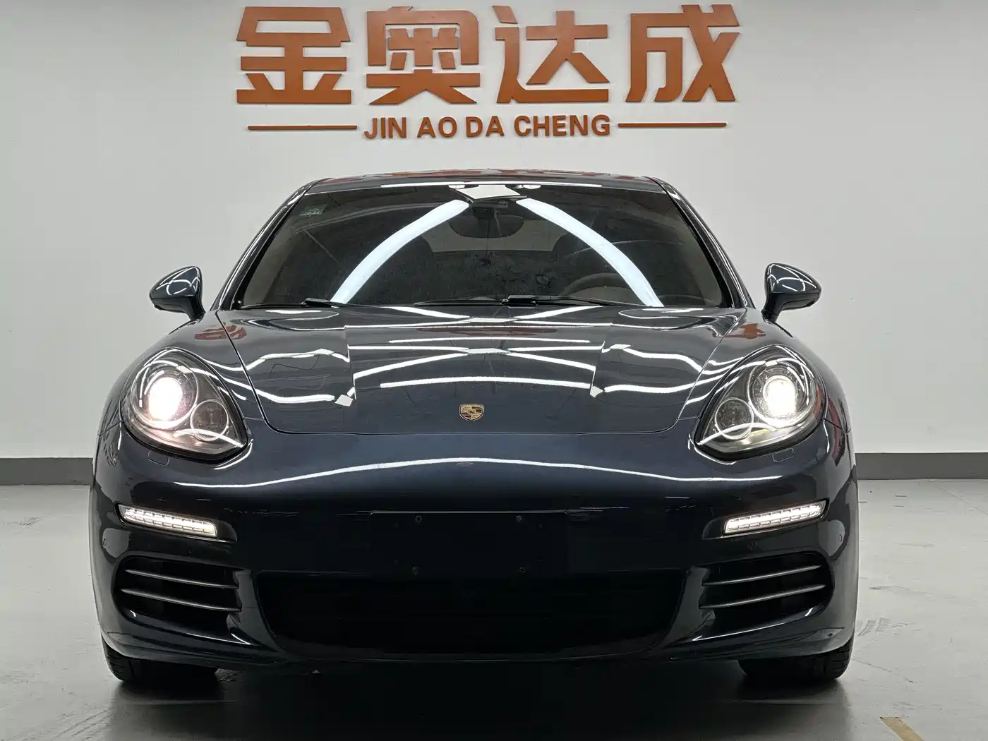 Porsche Panamera 2014 Panamera 4 3.0T фото 2