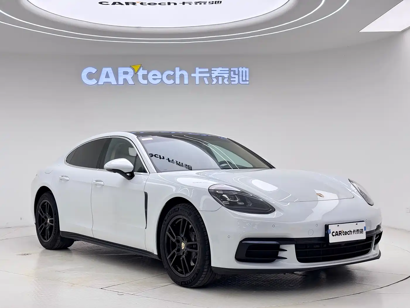 Porsche Panamera 2017 Panamera 3.0T фото 3
