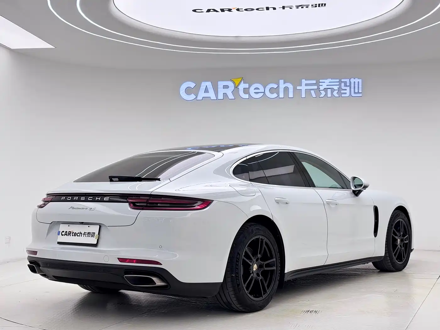 Porsche Panamera 2017 Panamera 3.0T фото 27