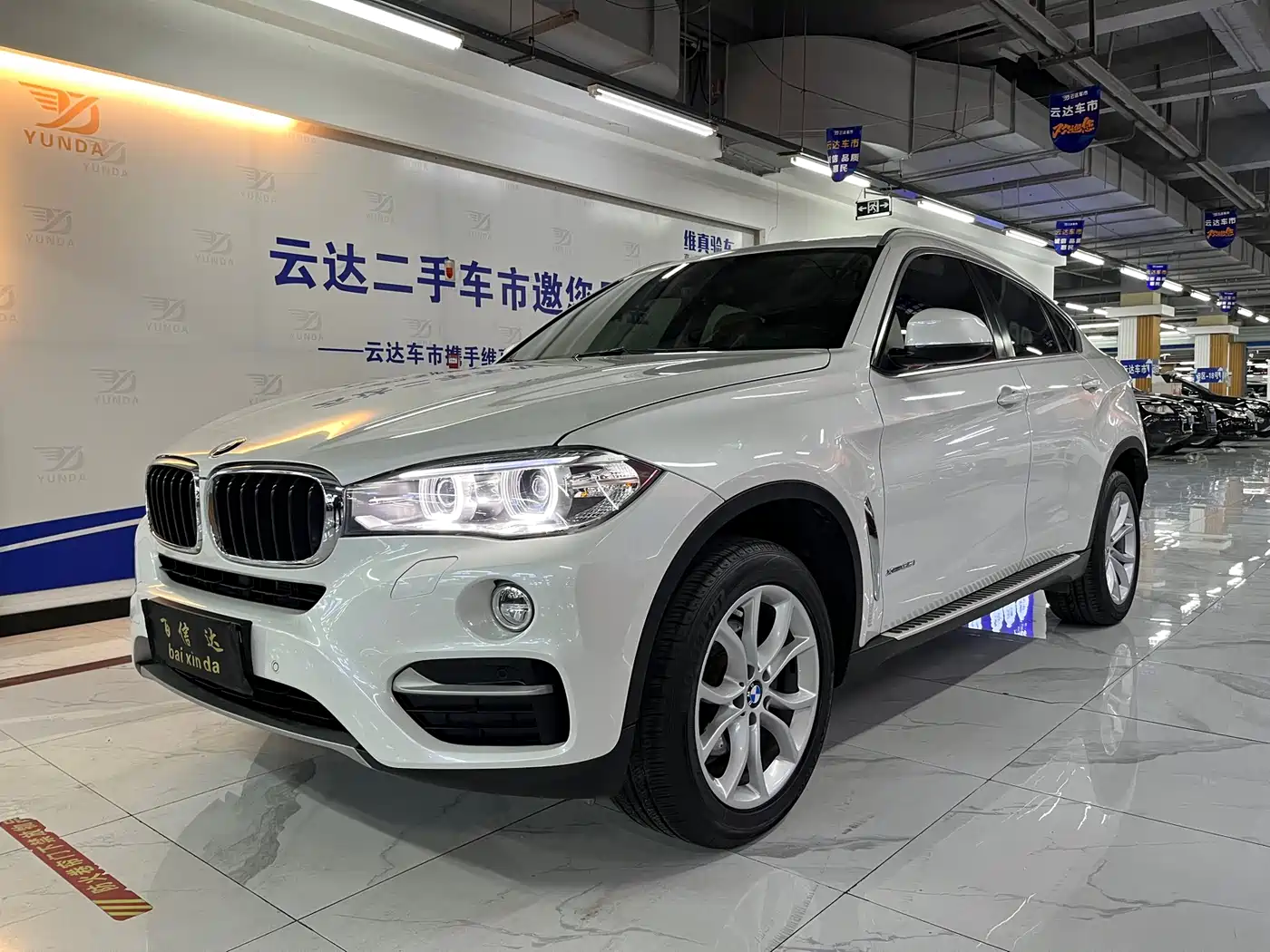 BMW X6 2015 xDrive35i Luxury Model фото 2