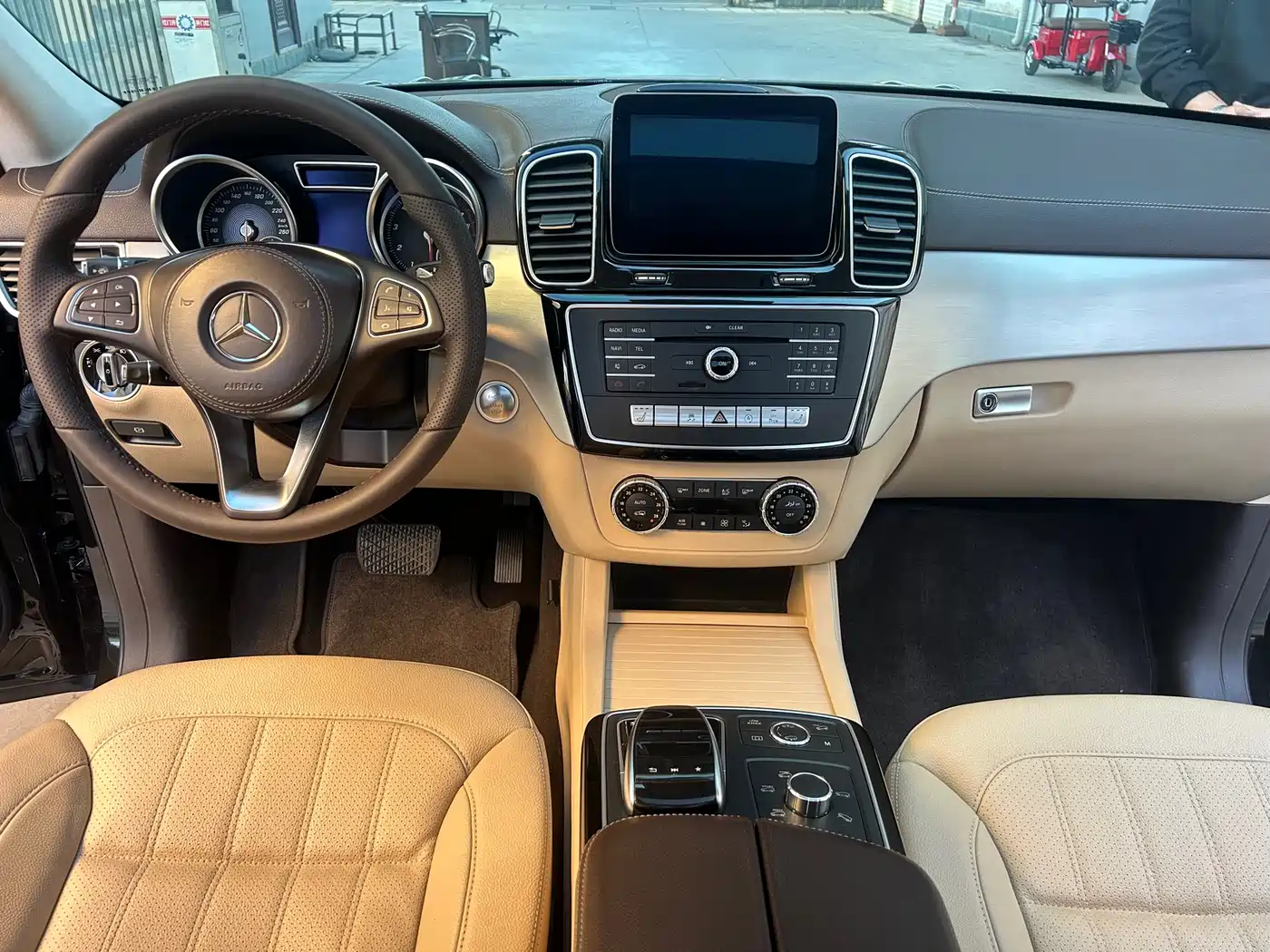 Mercedes-Benz GLS 2016 GLS 400 4MATIC Dynamic фото 13