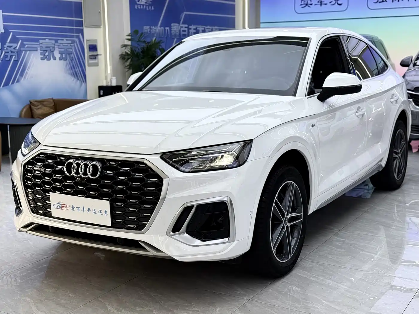 Audi Q5L Sportback 2022 40 TFSI Fashion Style
