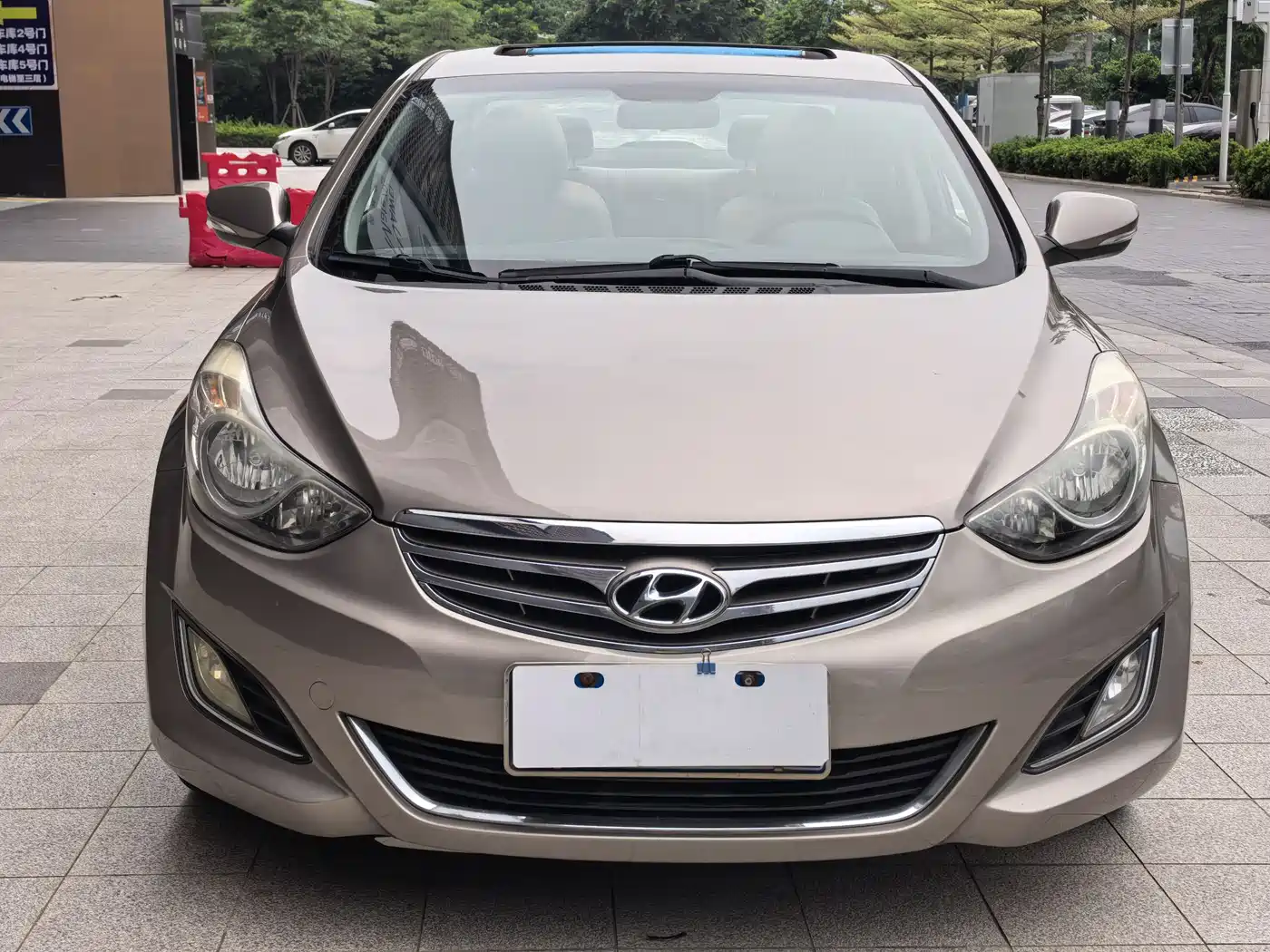 Hyundai Langdong 2013 1.6L Automatic Leading фото 2