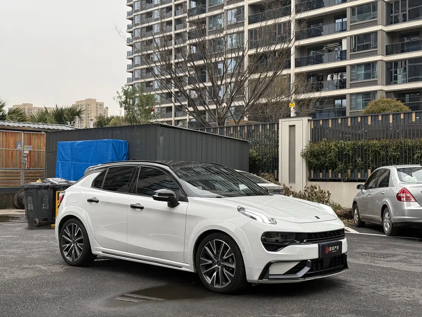 LYNK & CO. 02 HATCHBACK