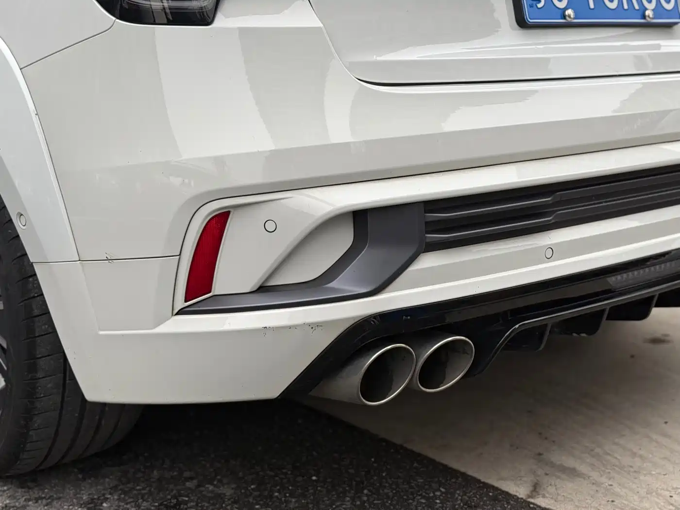 LYNK & CO. 02 HATCHBACK