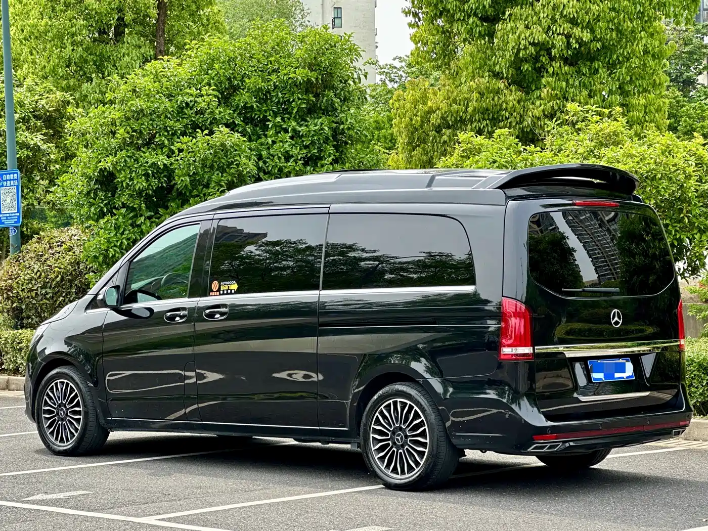 Mercedes-Benz V-Class 2018 V 260 L Premium Long Version China V фото 9
