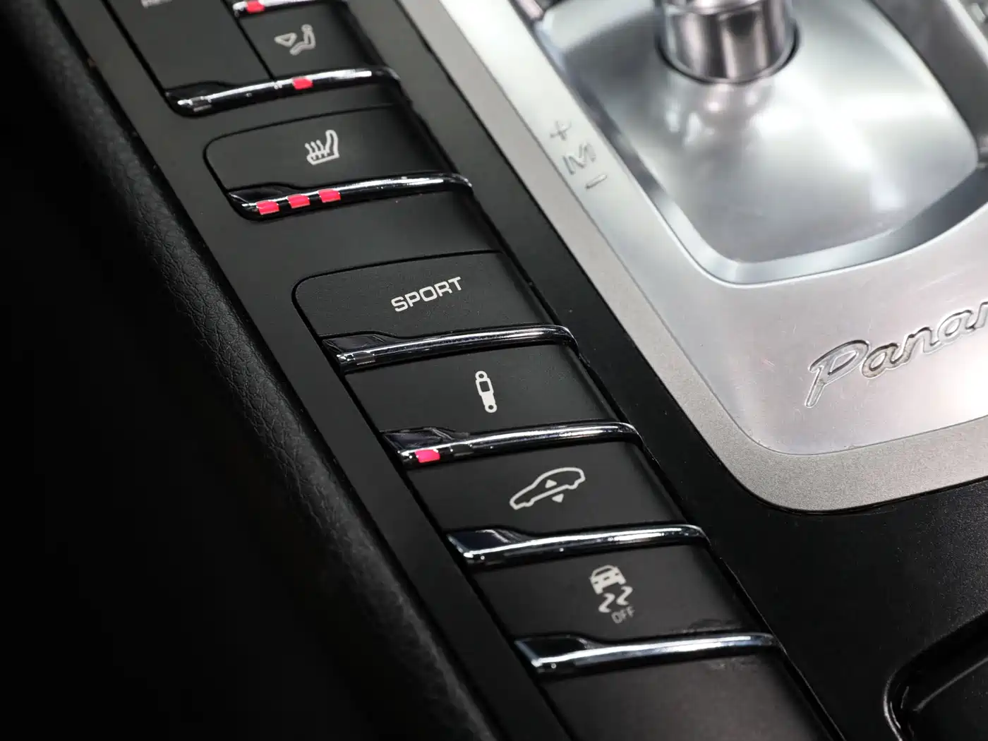 Porsche Panamera 2010 Panamera 4 3.6L фото 18