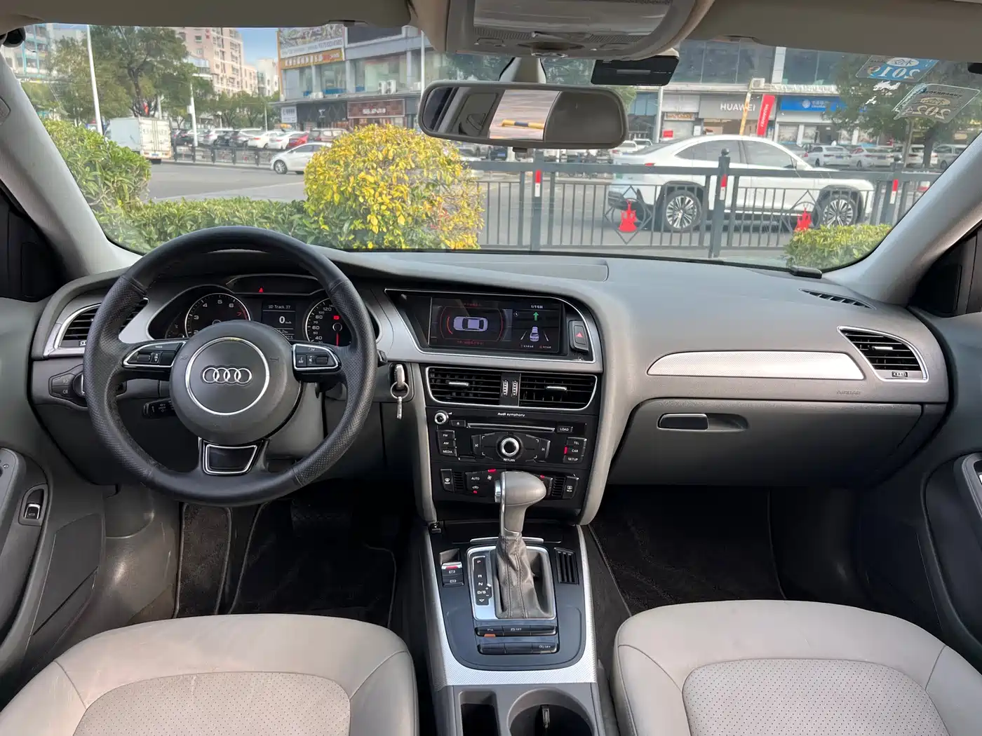 Audi A4L 2013 35 TFSI Automatic Standard фото 10