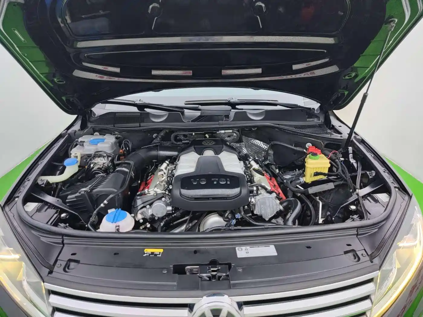 Volkswagen Touareg 2017 3.0TSI Explorer Edition фото 17