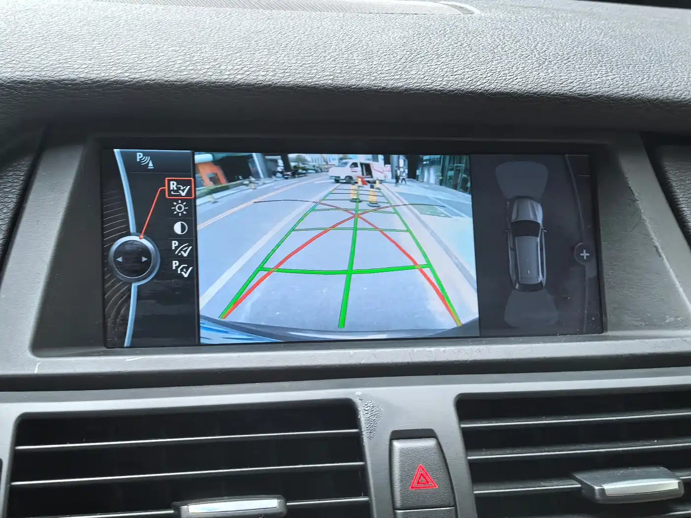BMW X5 (Import) 2011 xDrive35i Leading Edition фото 9