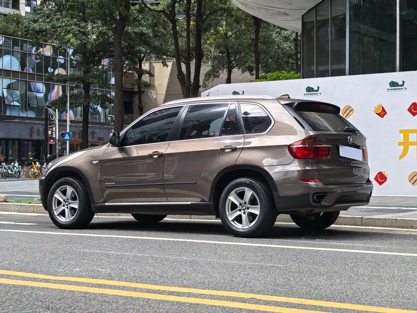 BMW X5 (Import) 2011 xDrive35i Leading Edition фото 17