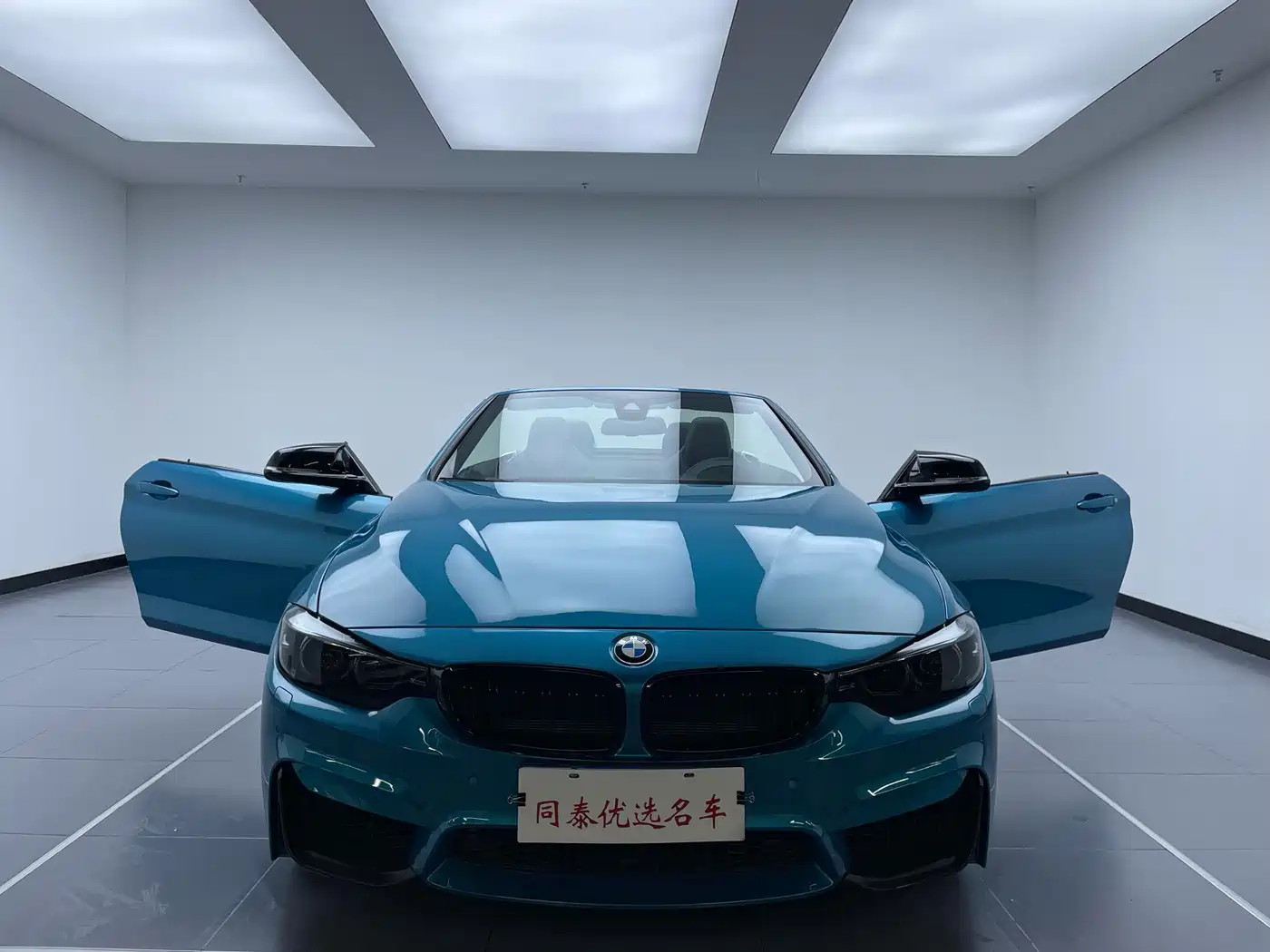 BMW 4 Series 2019 430i Convertible M Sport Shadow Edition фото 2