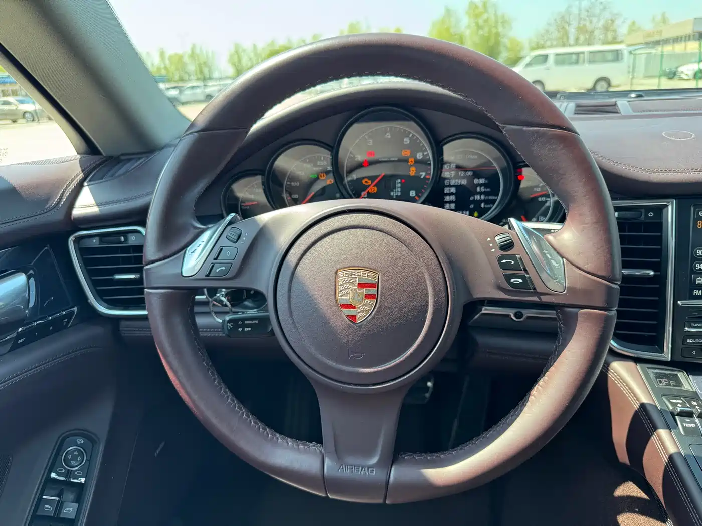 Porsche Panamera 2013 Panamera 4 Platinum Edition 3.6L фото 20